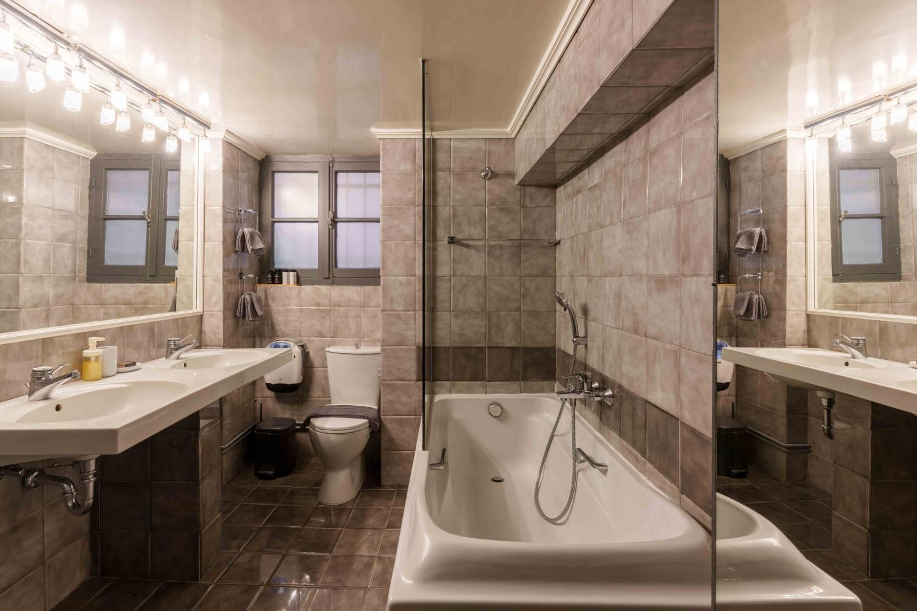 Art Pantheon - Suites & Apartments
