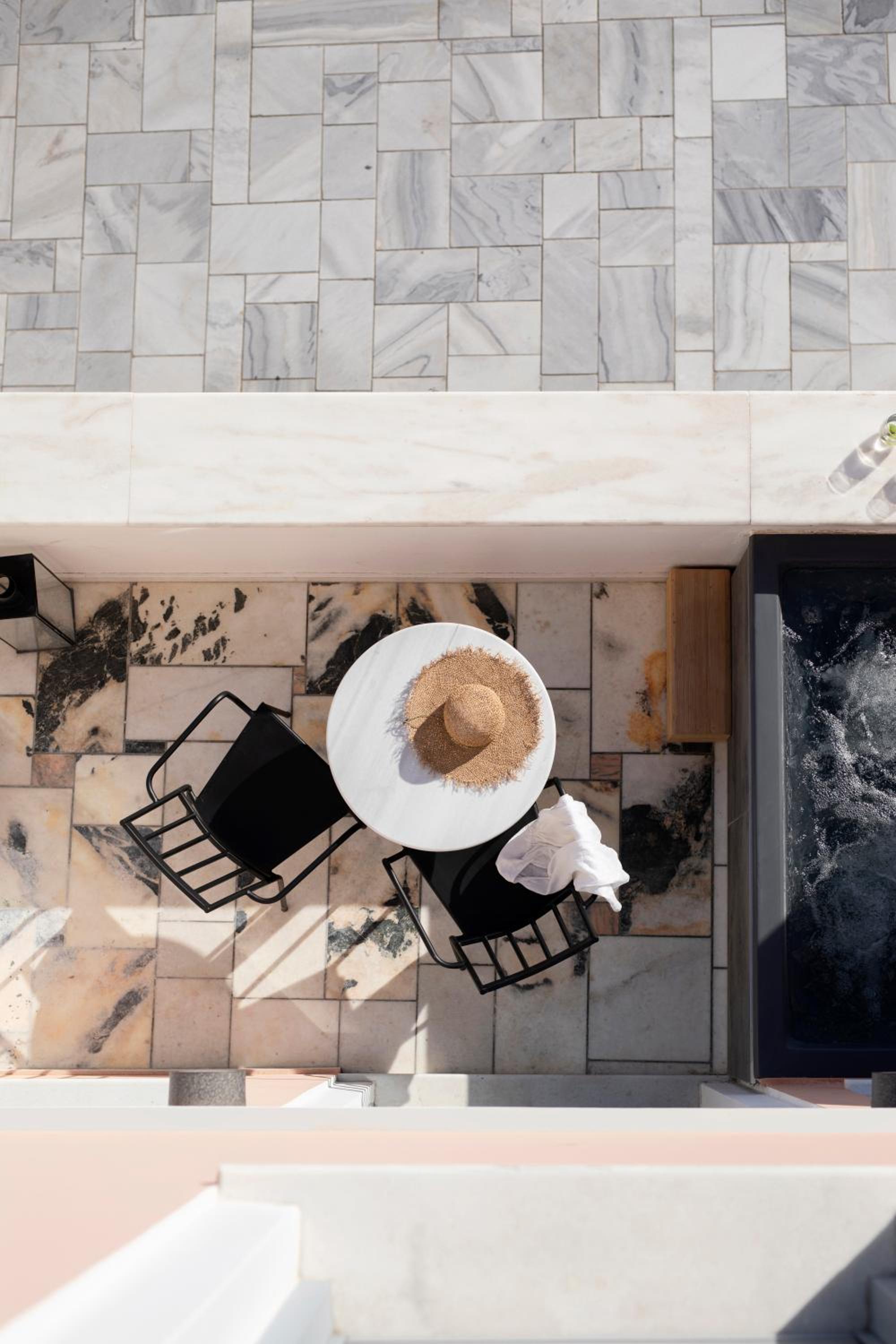 ArmonOia Suites