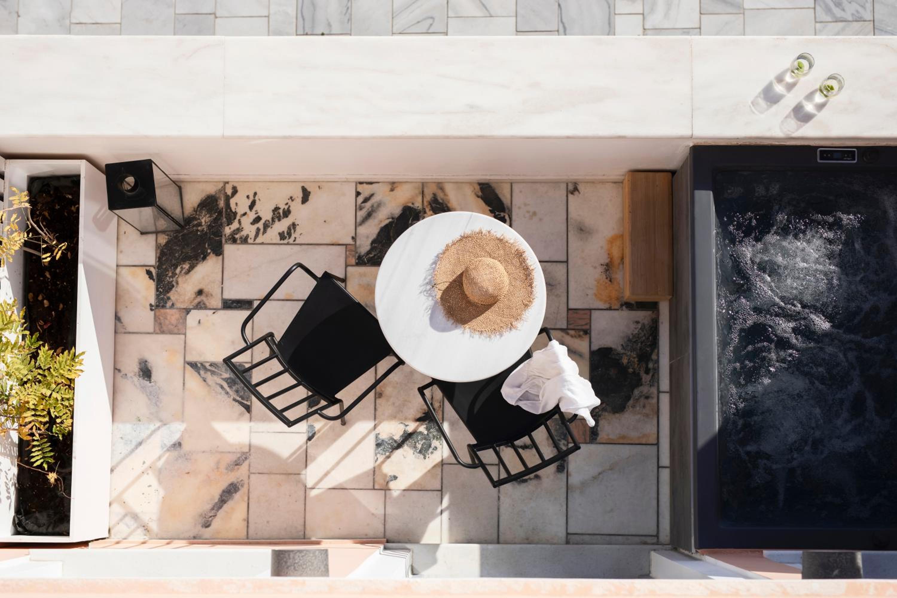 ArmonOia Suites