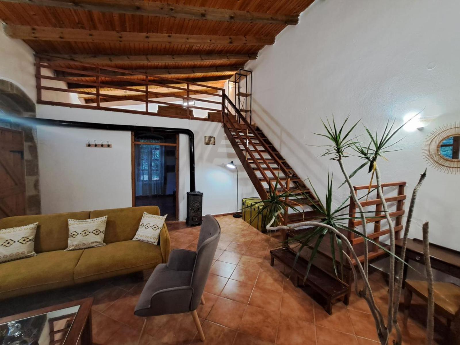 Villa Nama
