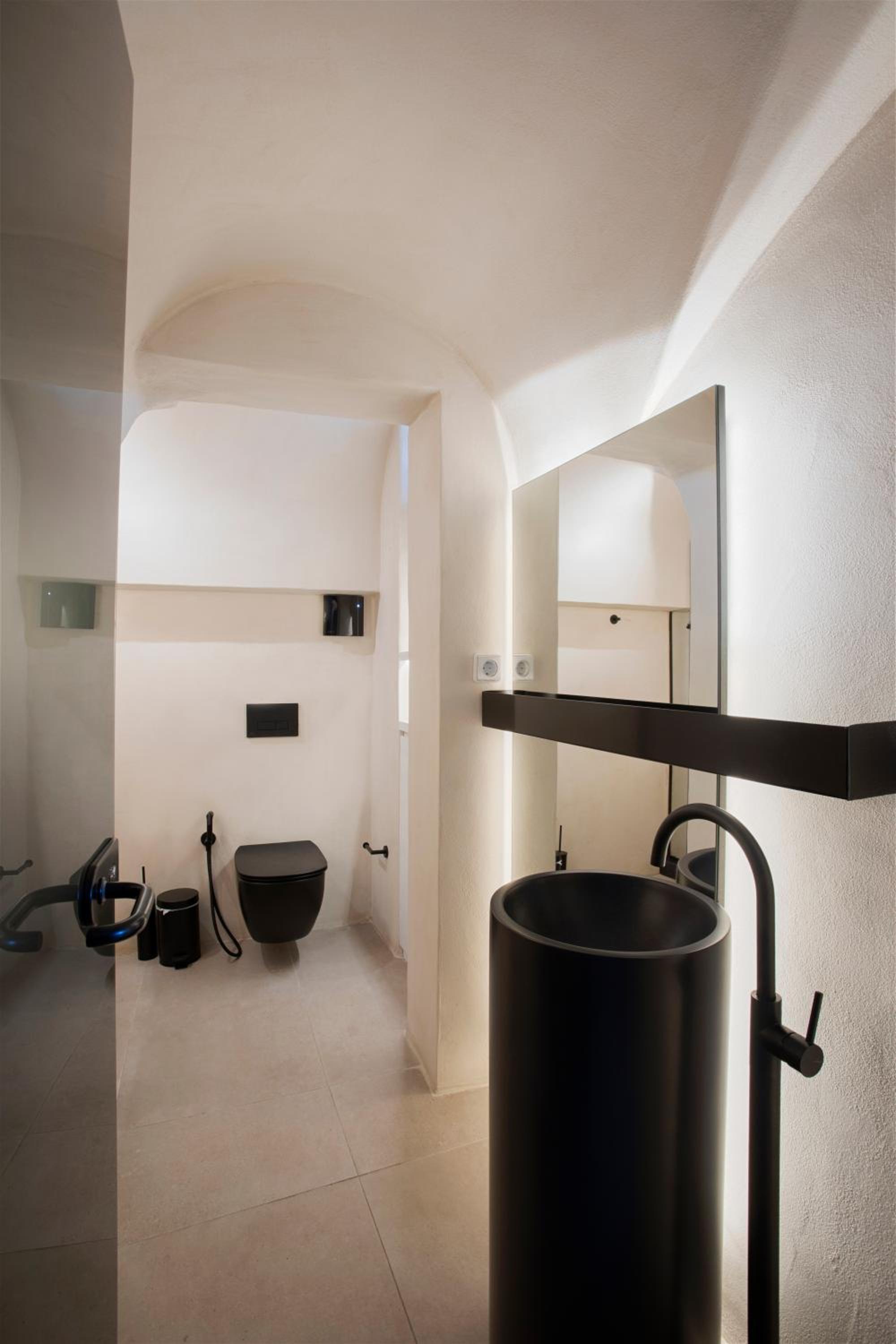 ArmonOia Suites