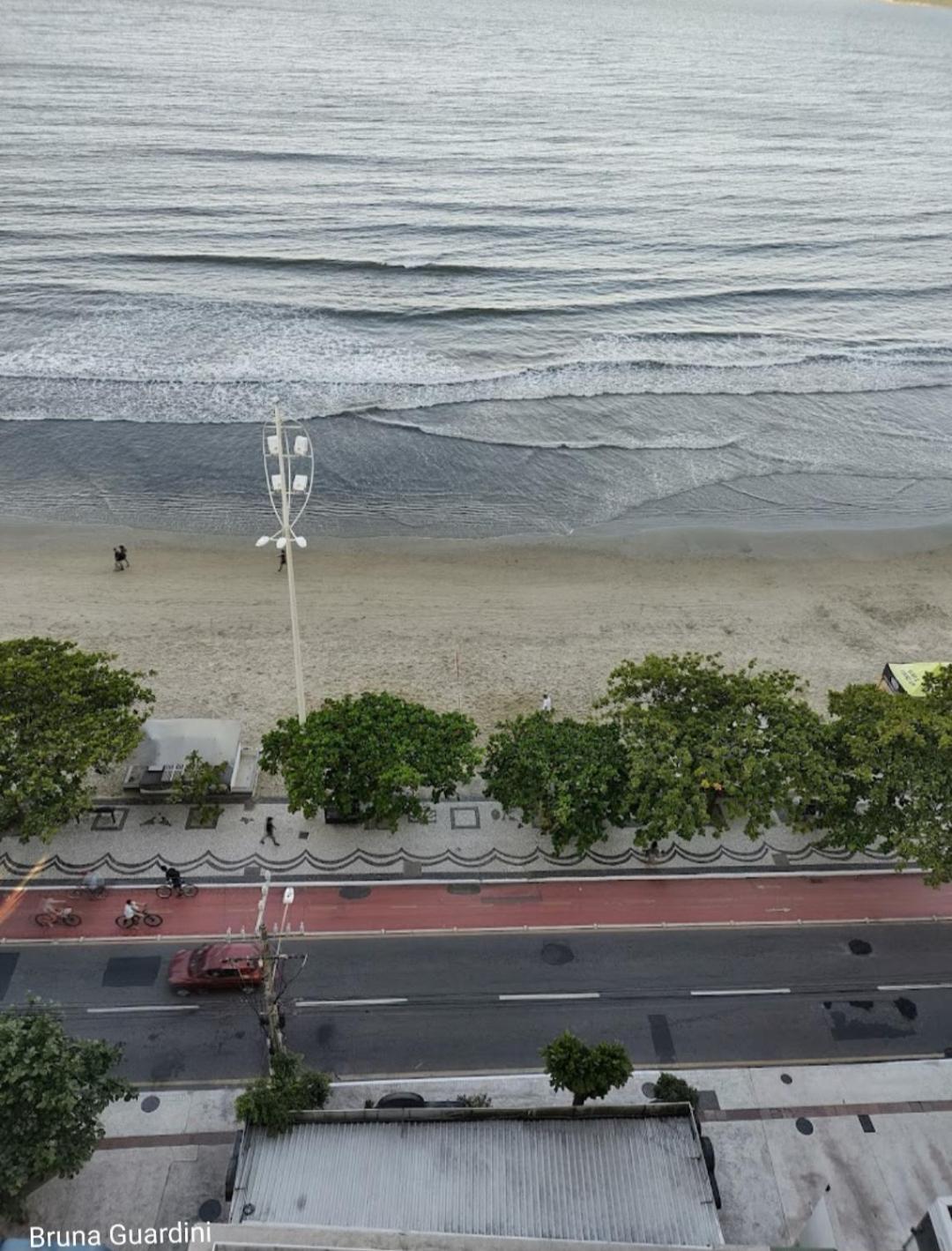 Apartamento na orla da praia view 2