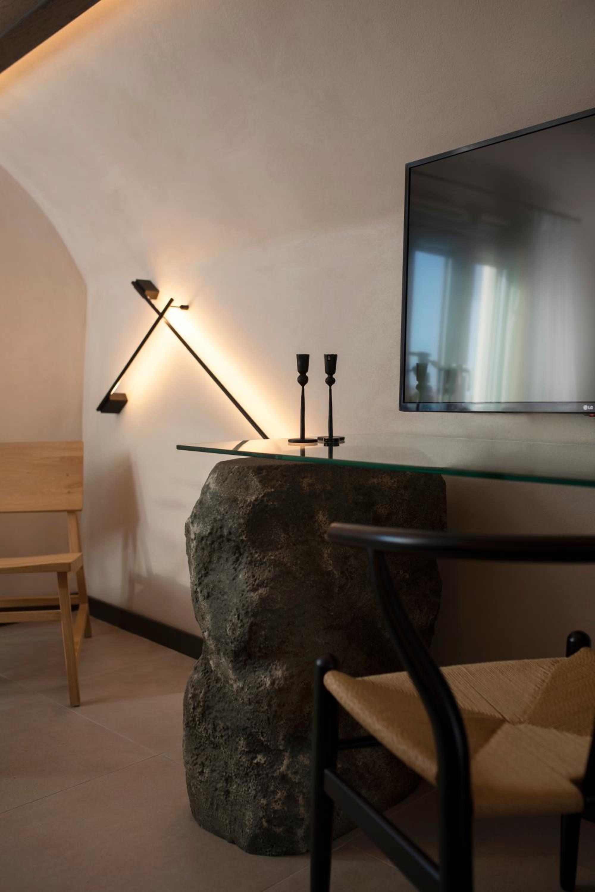 ArmonOia Suites