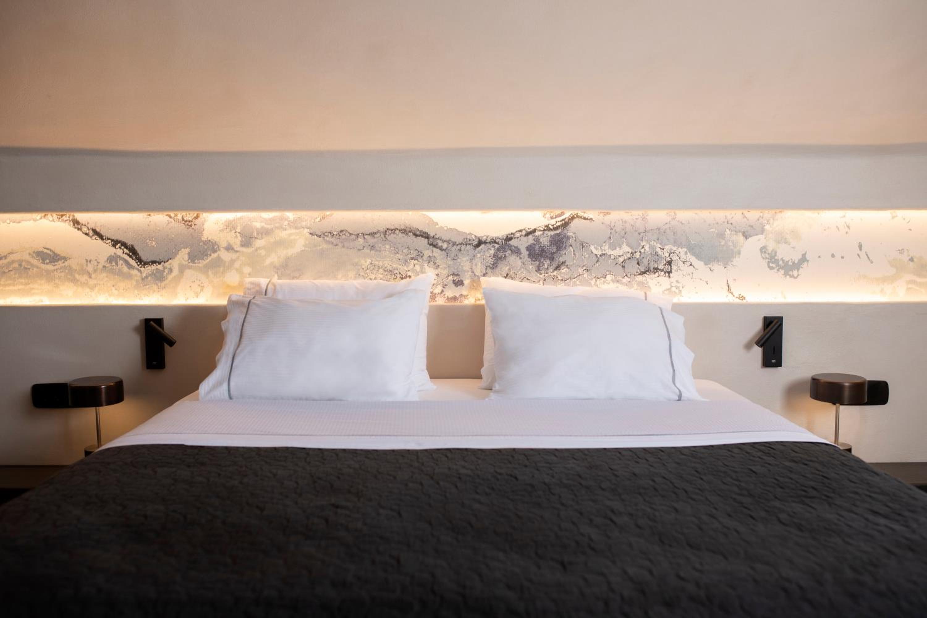 ArmonOia Suites