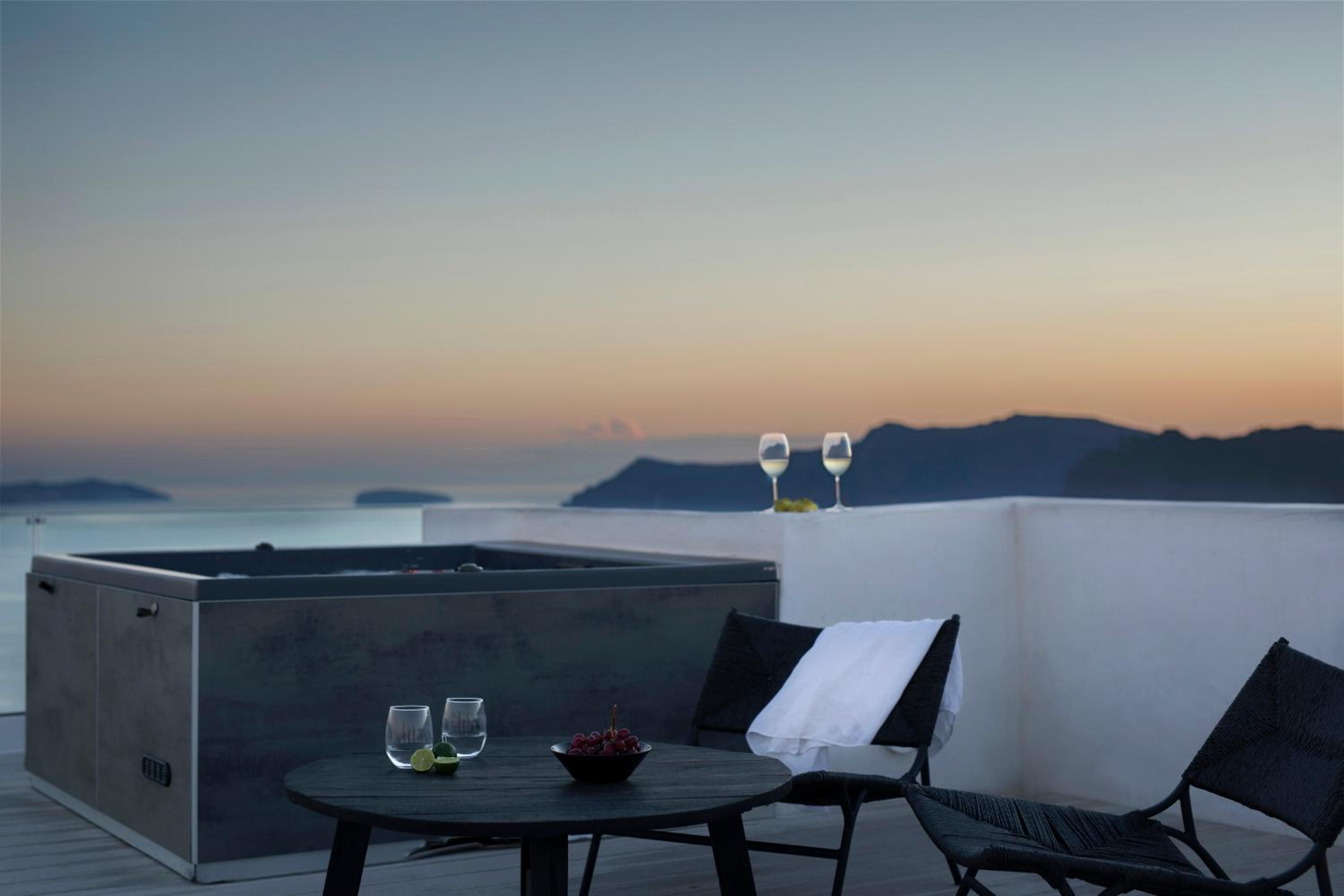 ArmonOia Suites