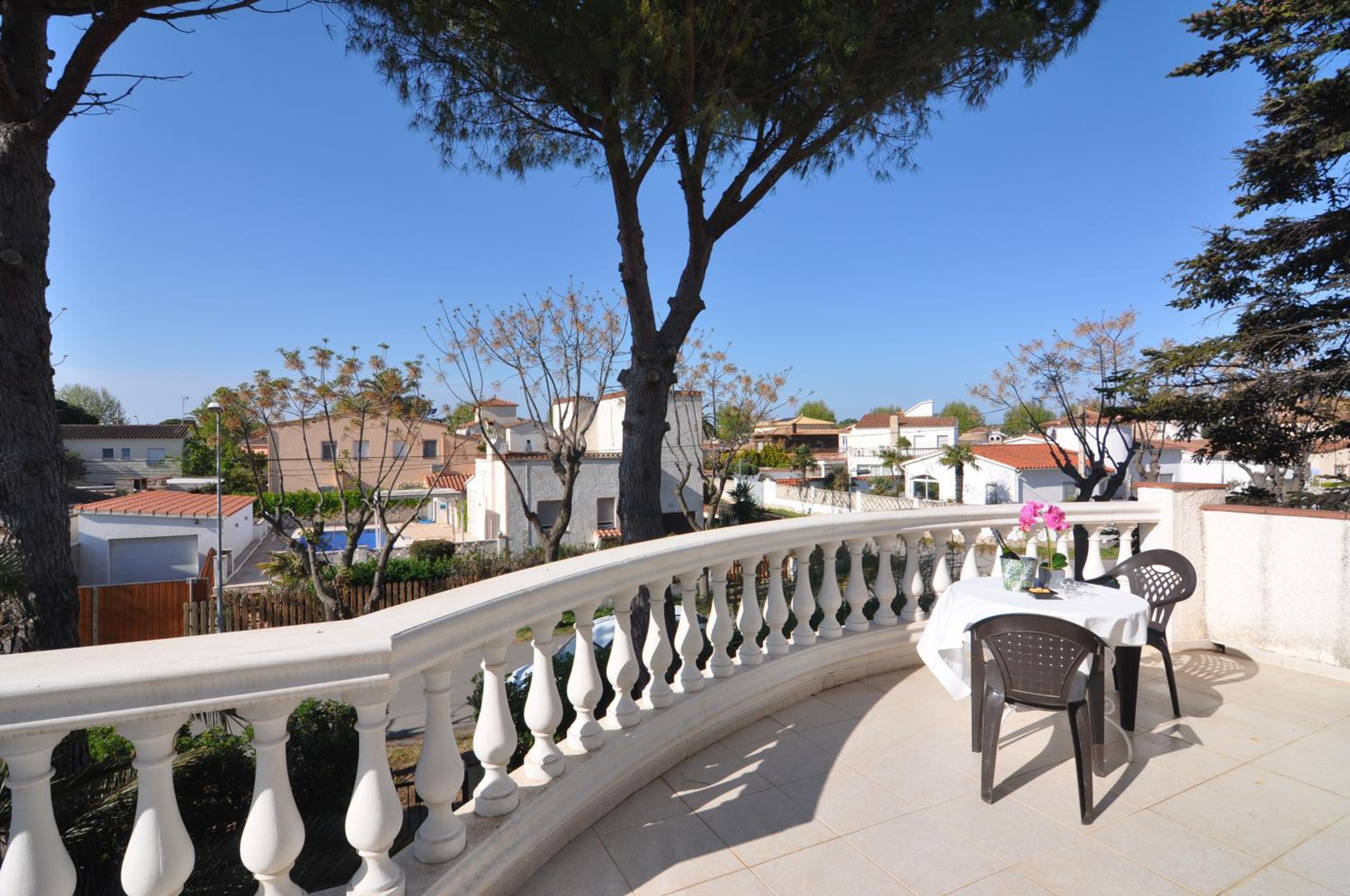 RNET - Requesens Empuriabrava view 2