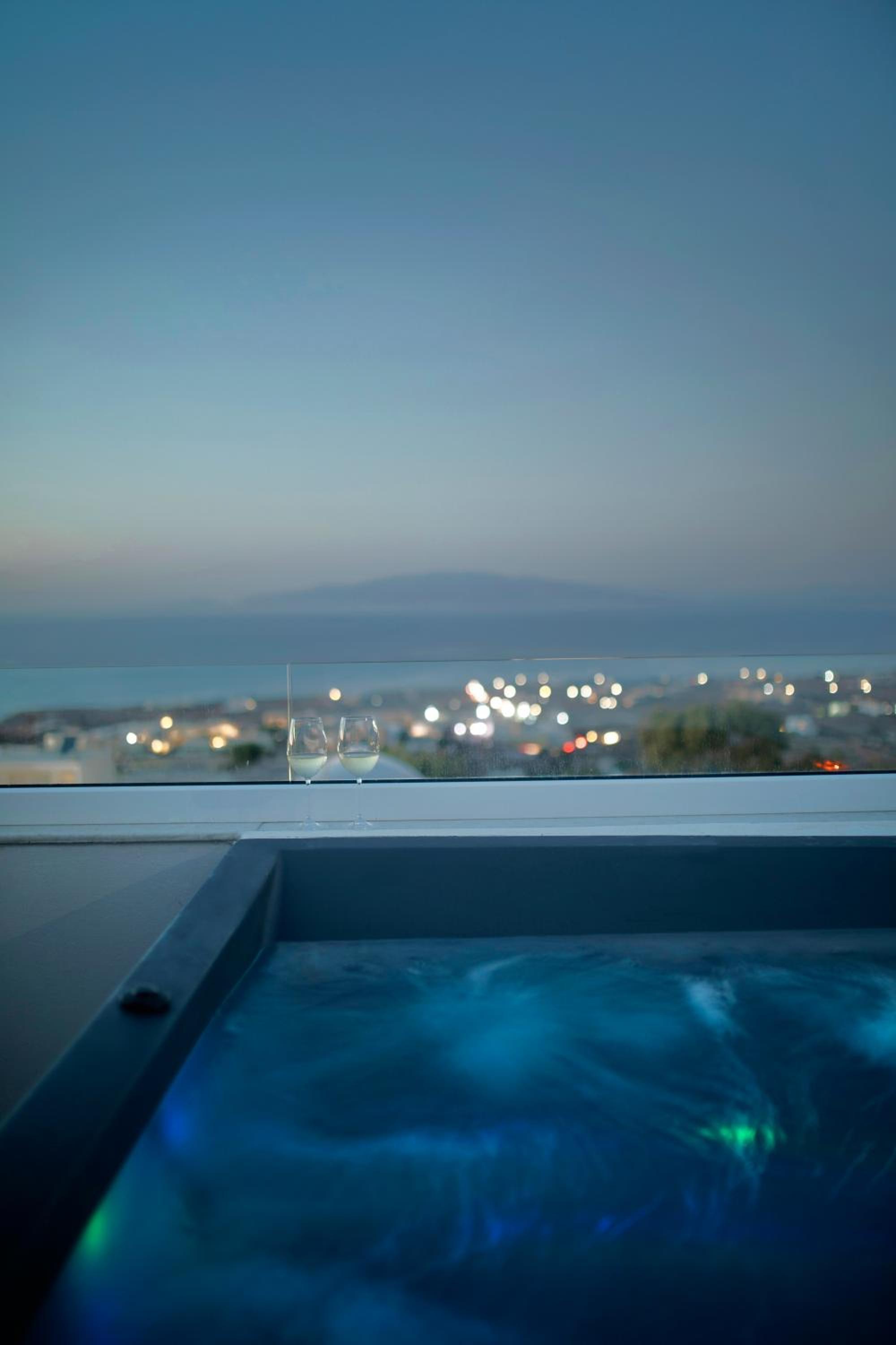 ArmonOia Suites