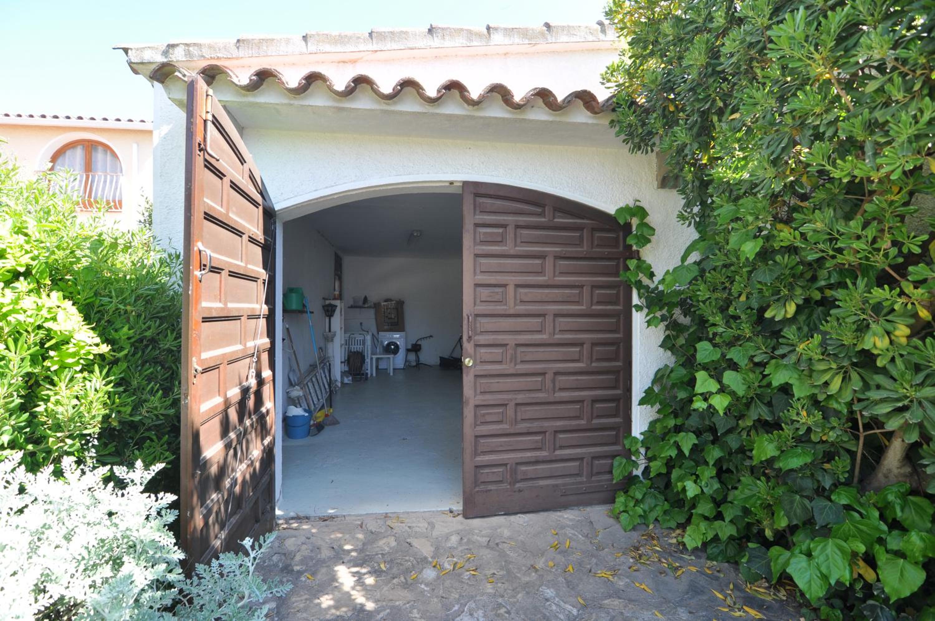 Photo 33