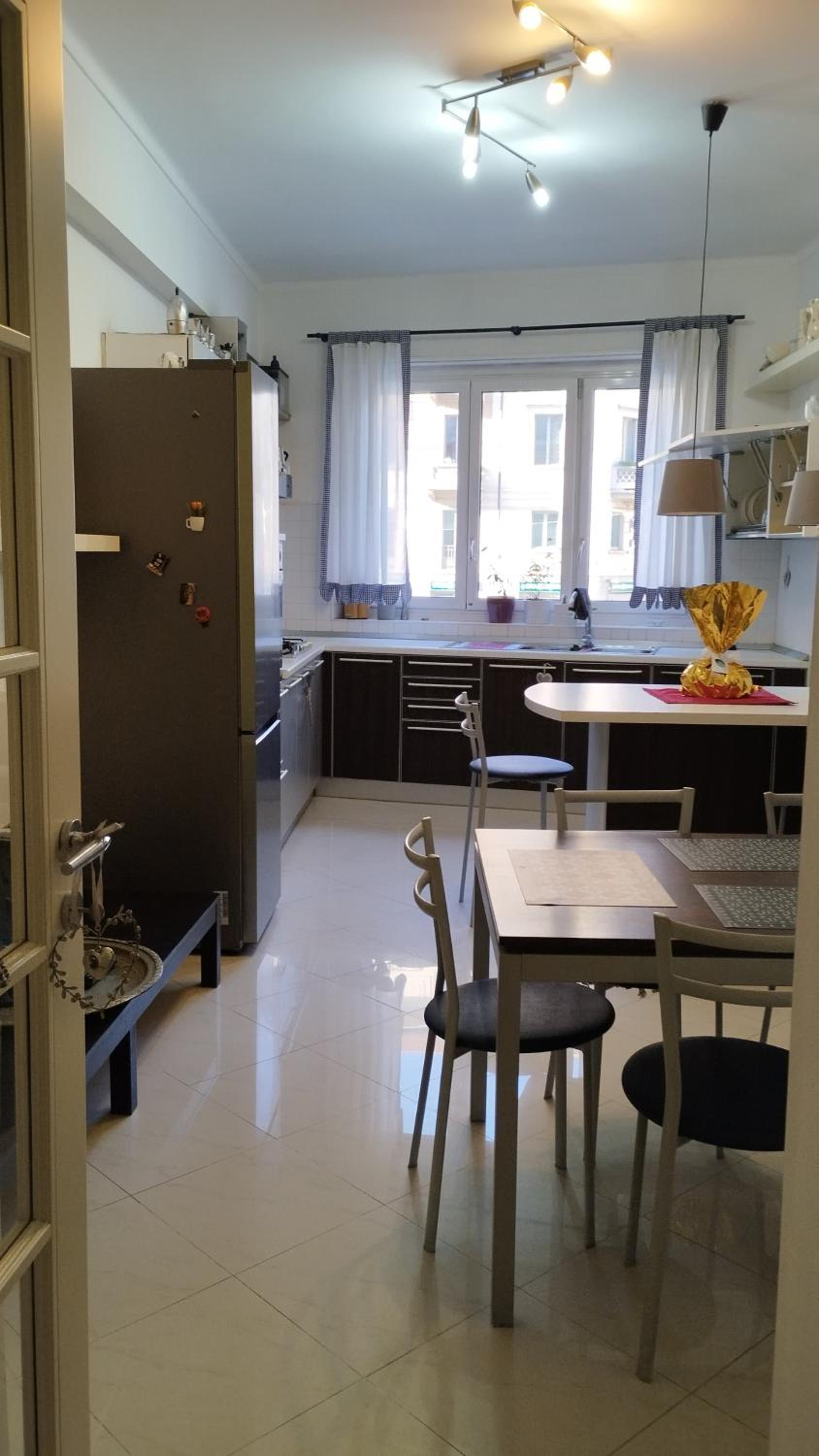 House Rossini en Turin — kitchen