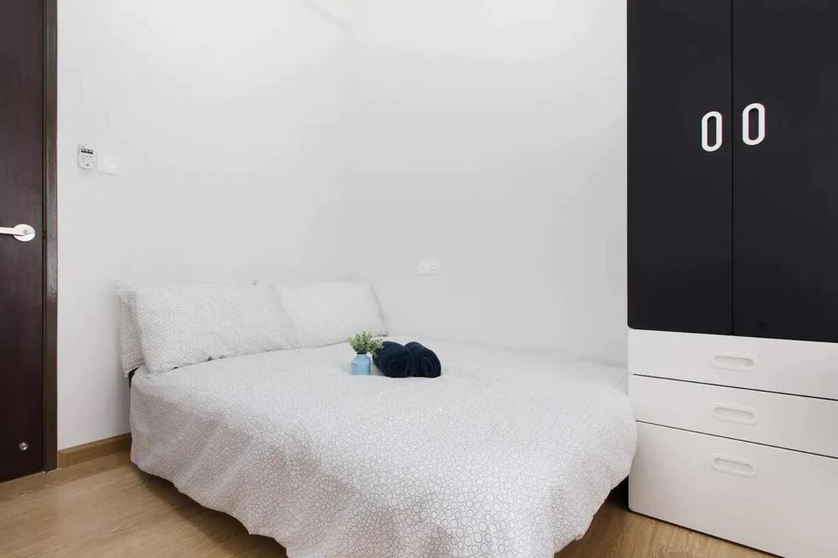 An Airy & Cozy 3BR Suite in Danga Bay FREE Parking