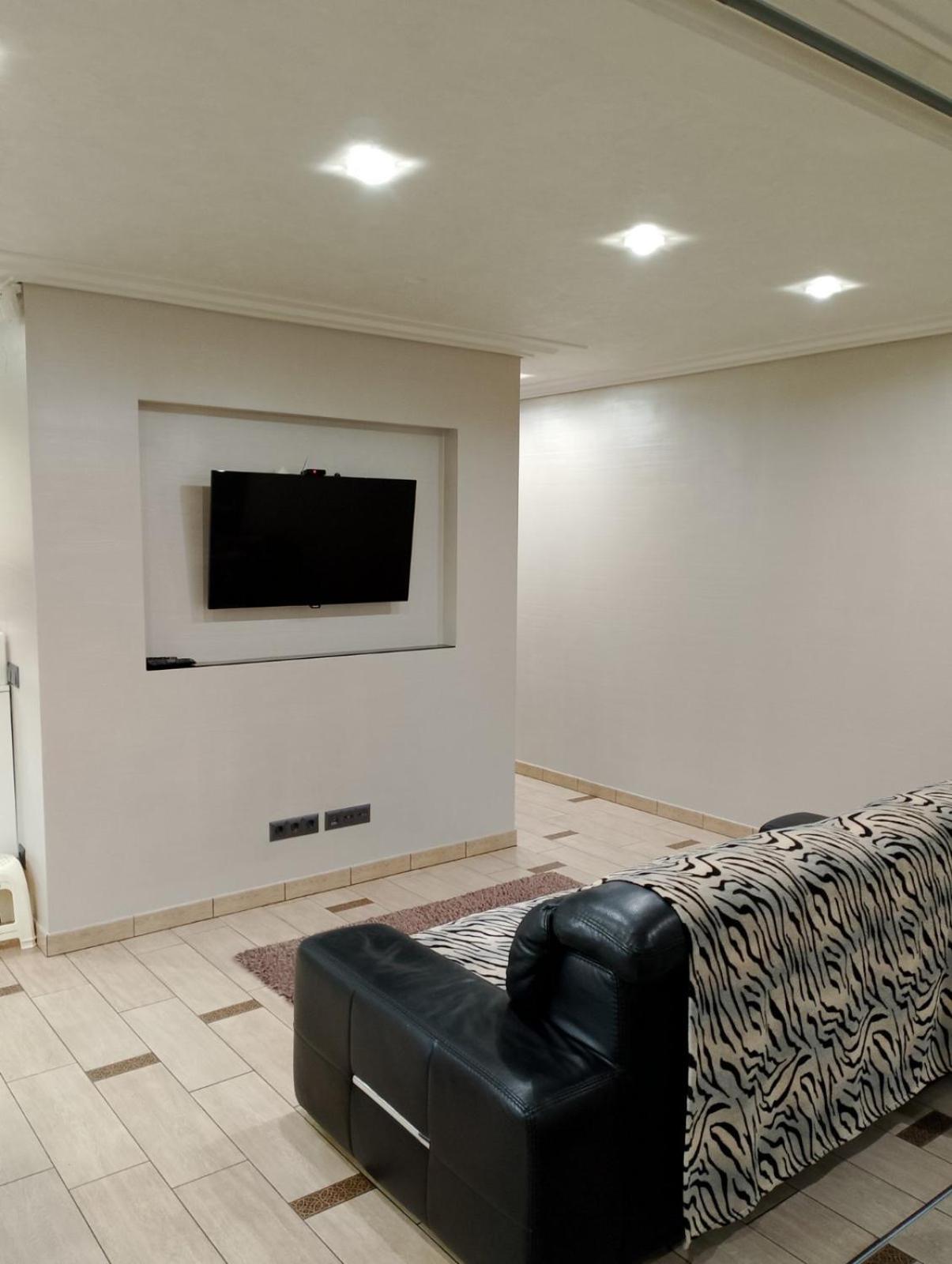 Apartment at Kvitka Polonyny view 3