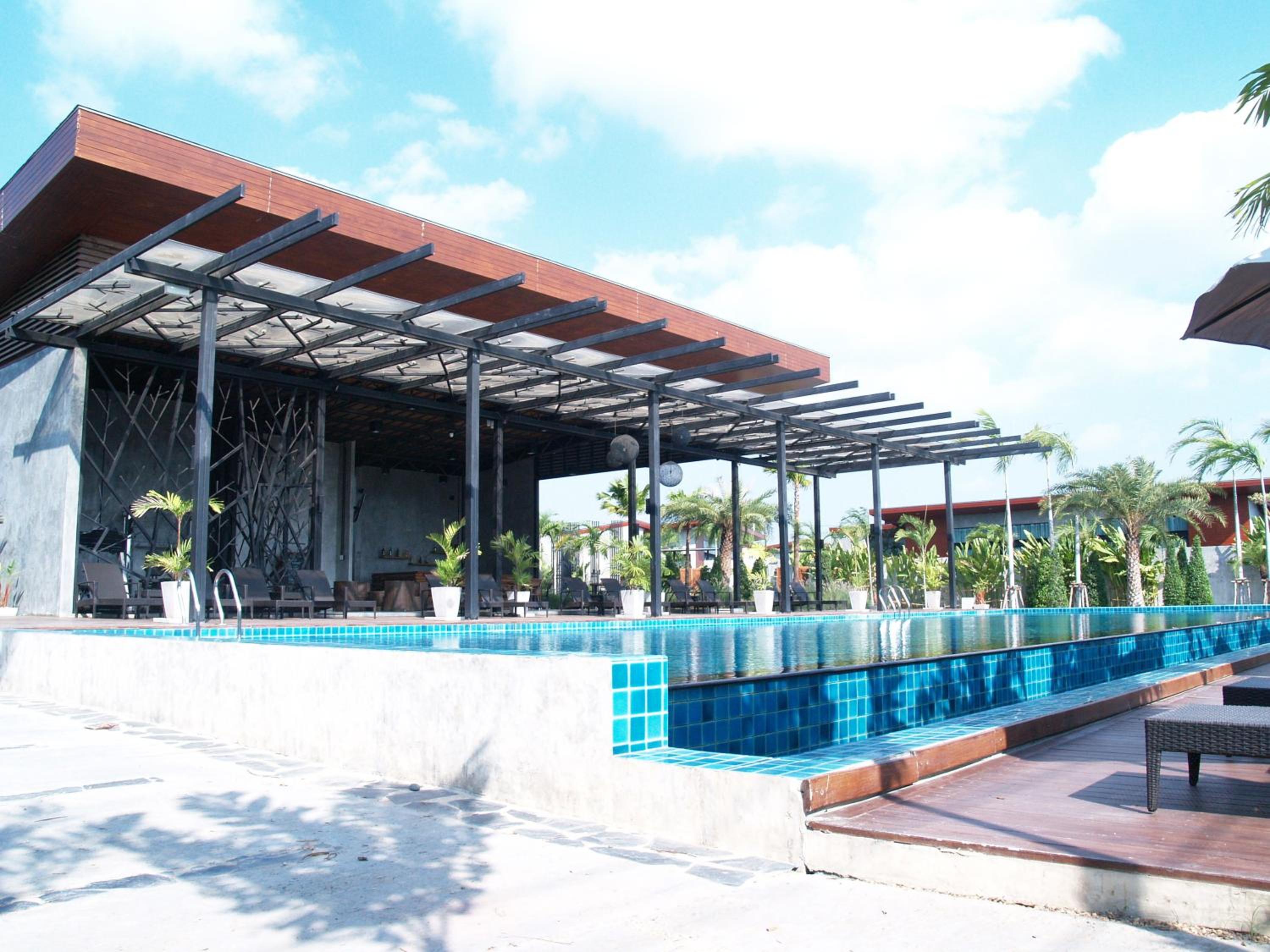 Sunday Sea Two Pool Villa Pattaya