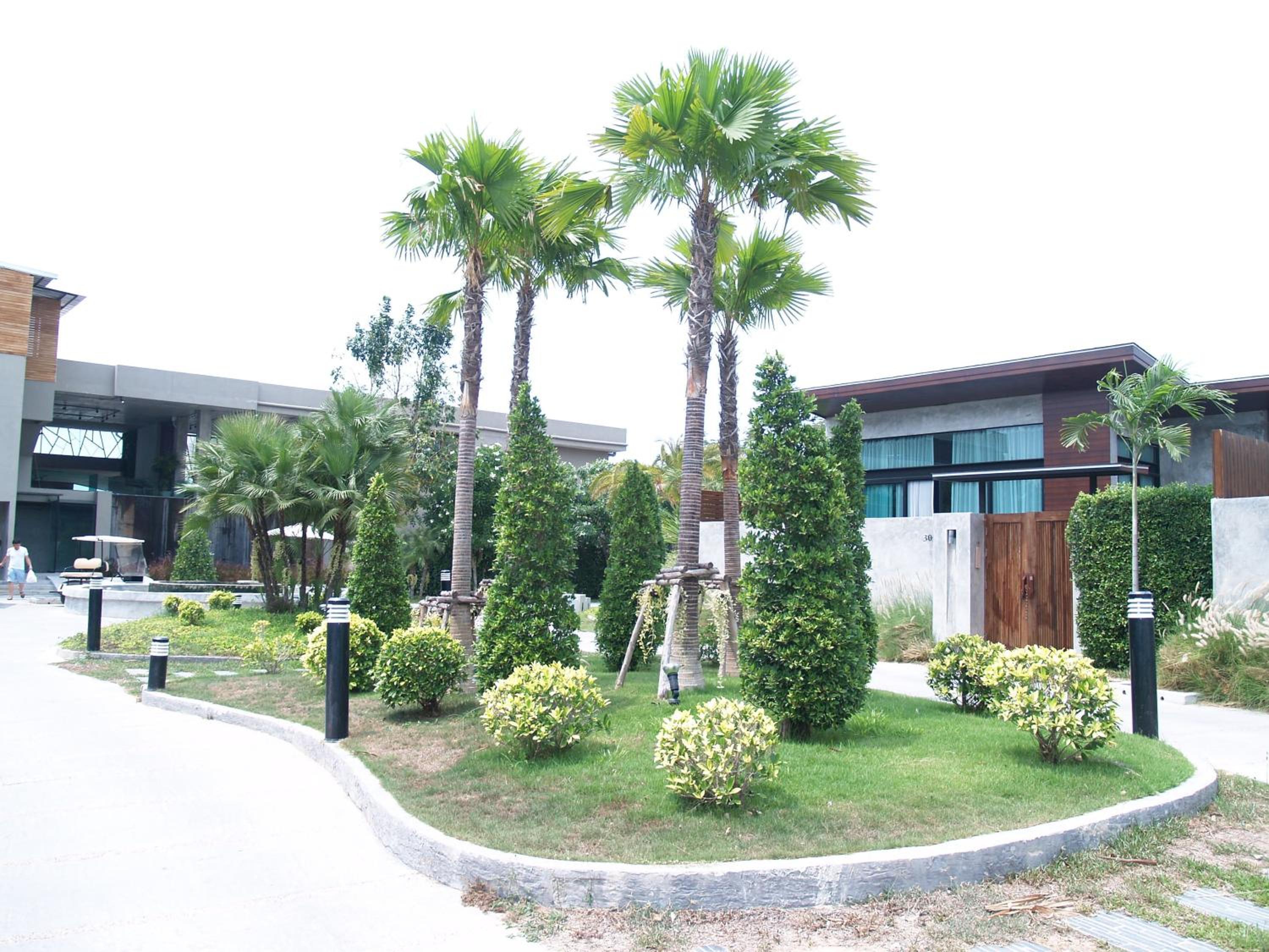 Sunday Sea Two Pool Villa Pattaya