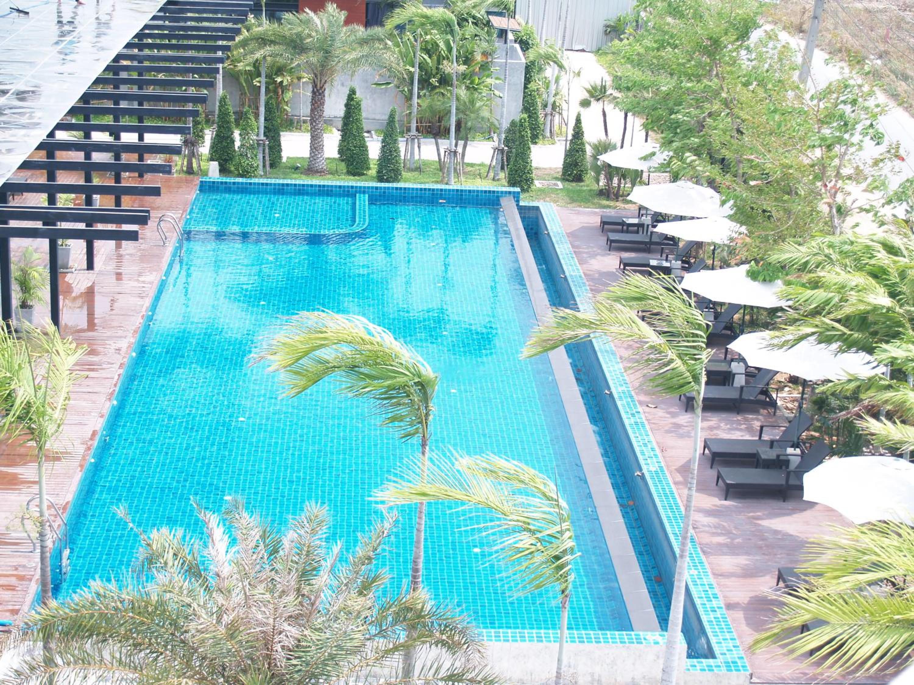 Sunday Sea Two Pool Villa Pattaya