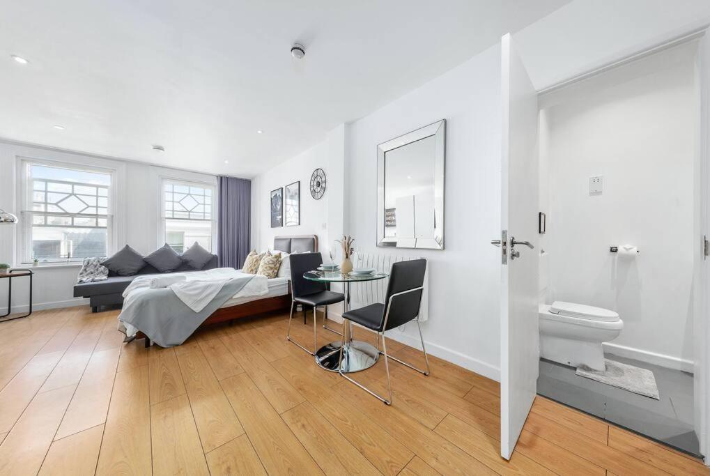 Flat in Piccadilly, Leicester, ChinaTown VR13