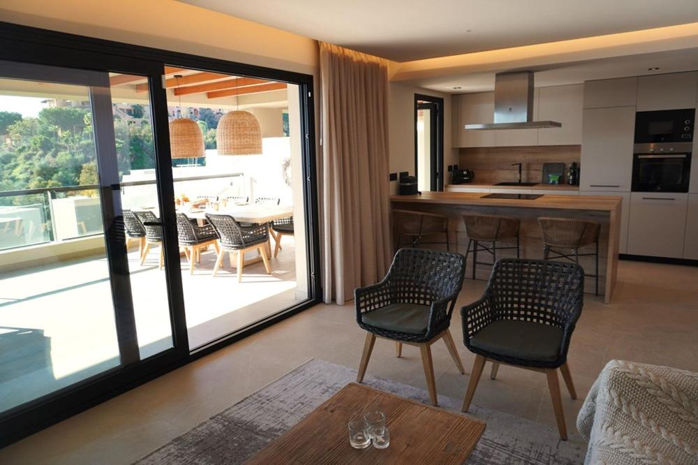 Marbella Lake Gem