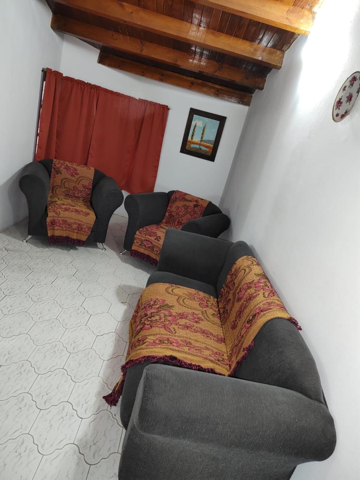 El Sarmiento M & L Mendoza