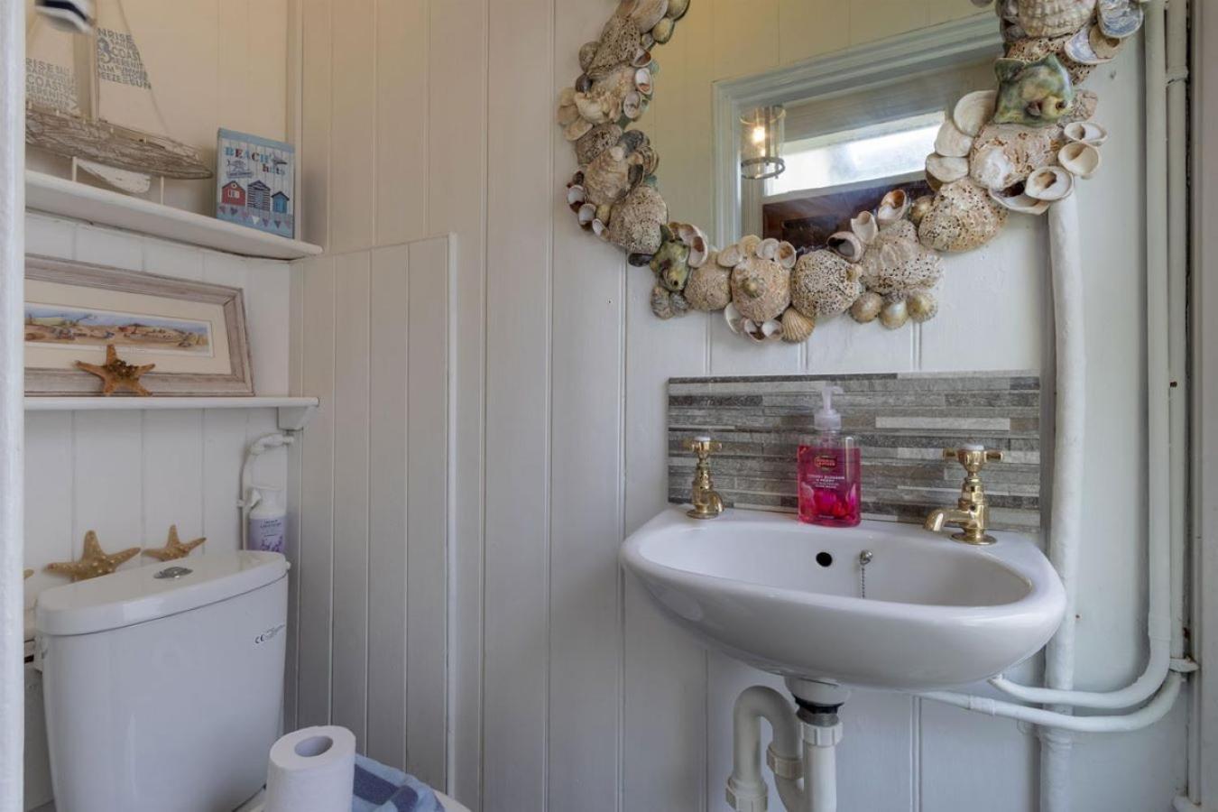 Sea View Cottage, Sandgate