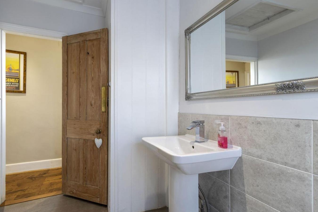 Sea View Cottage, Sandgate