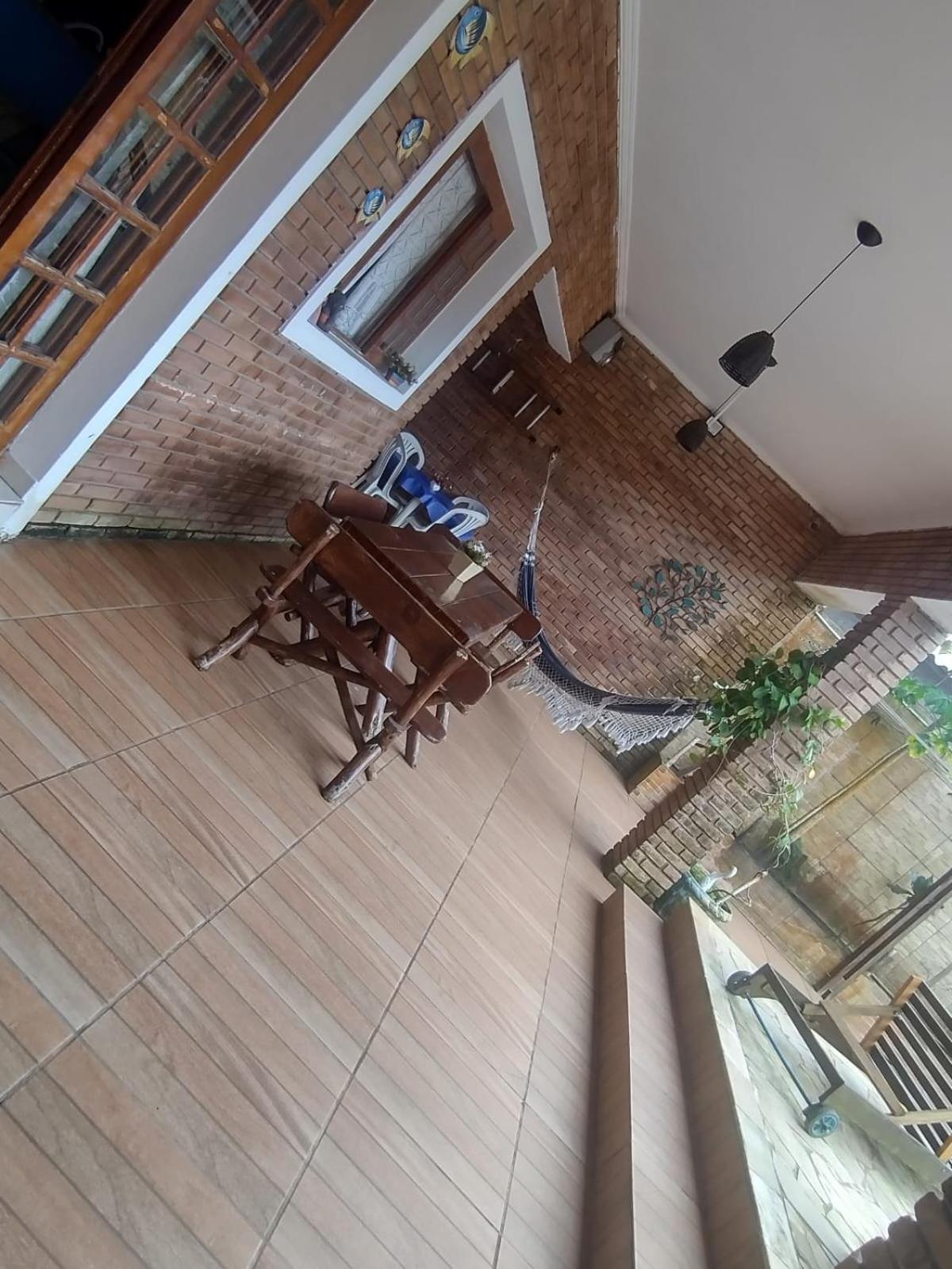 Hostel Canto da Alegria