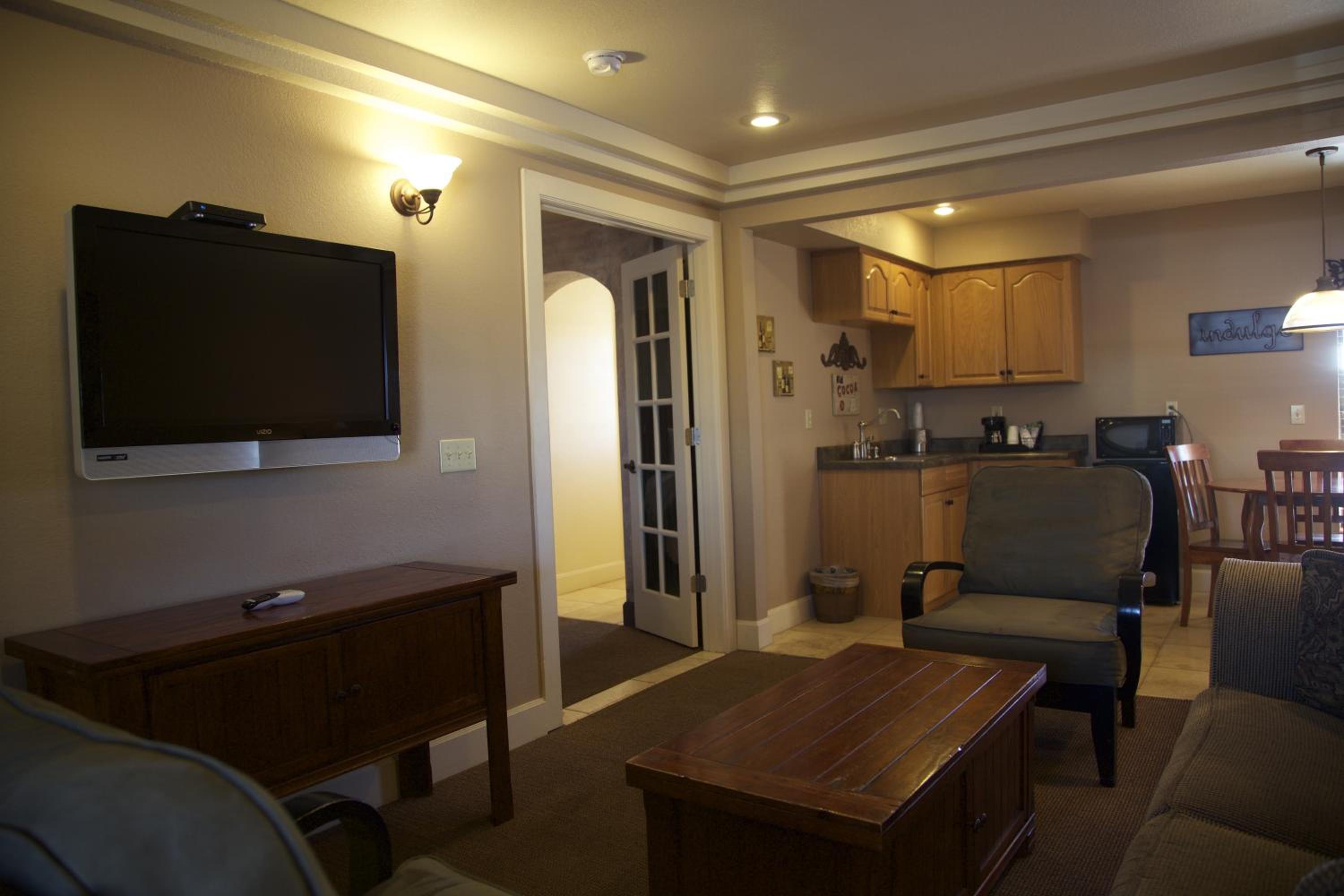 Photo 8