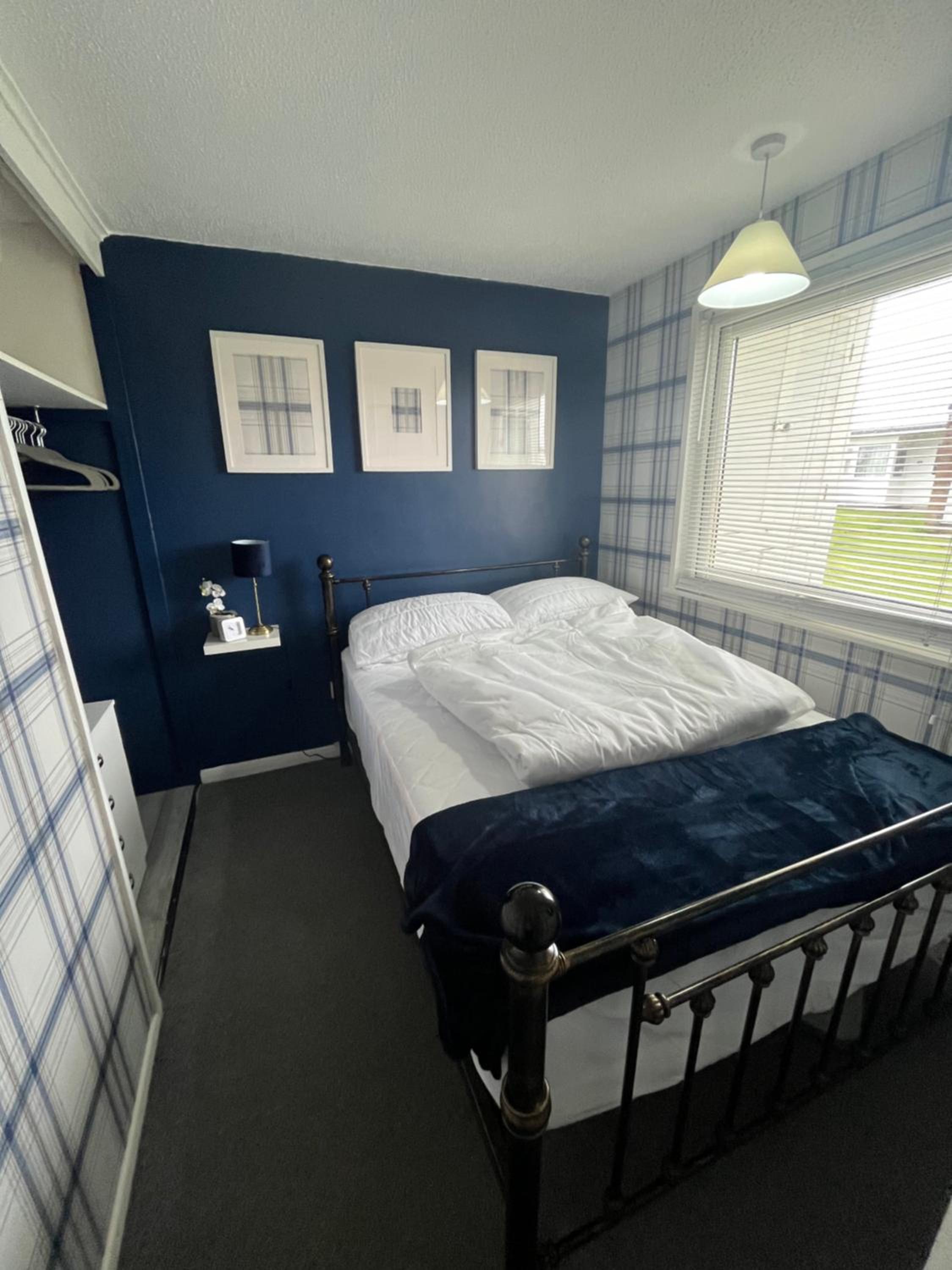 58, Two bed chalet on Sund0wner Holiday Park - Sleeps 4, pet friendly - Free WiFi plus electricity all included - Entertainment options close by view 3