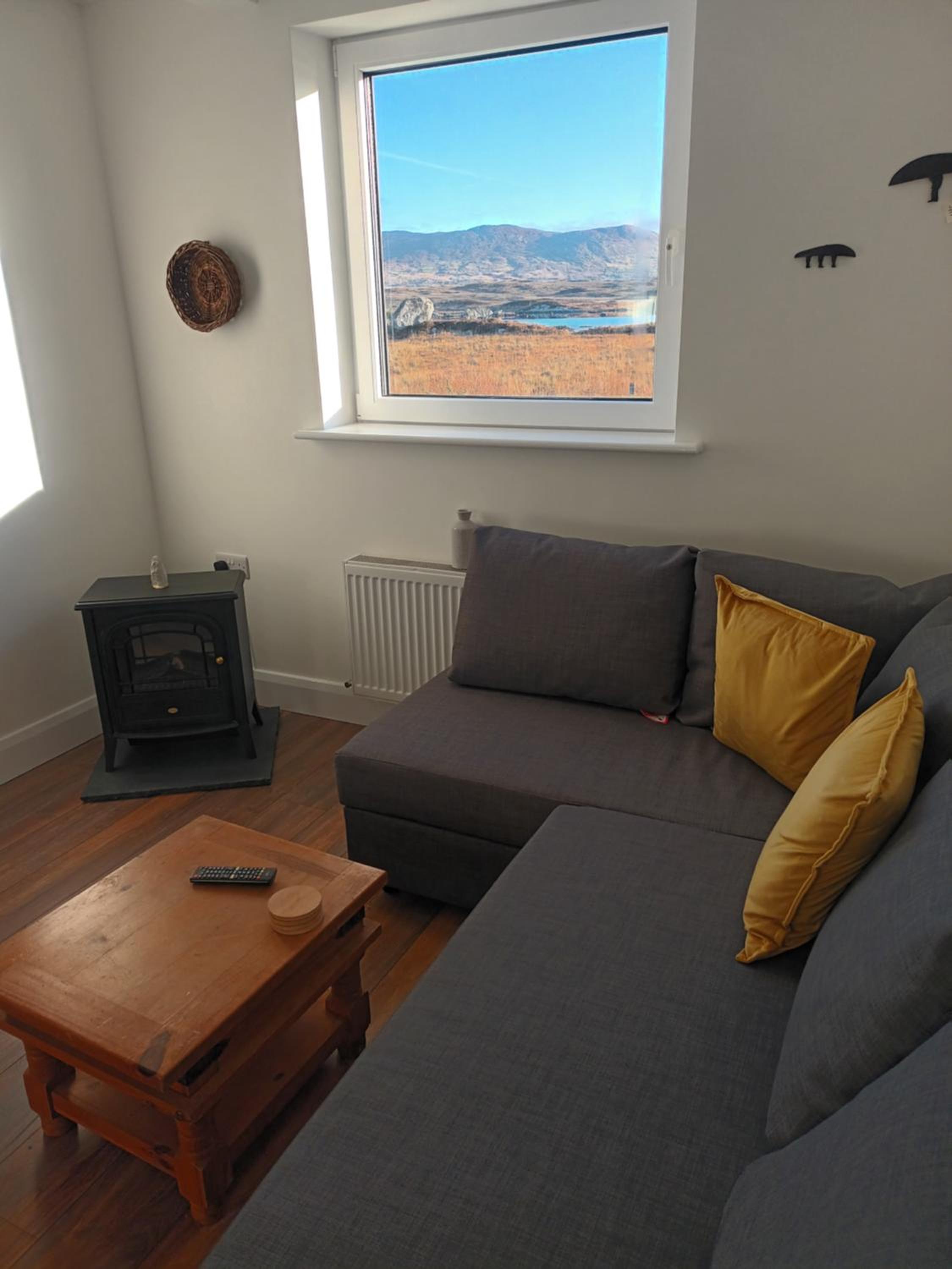Connemara Lake View Apartment