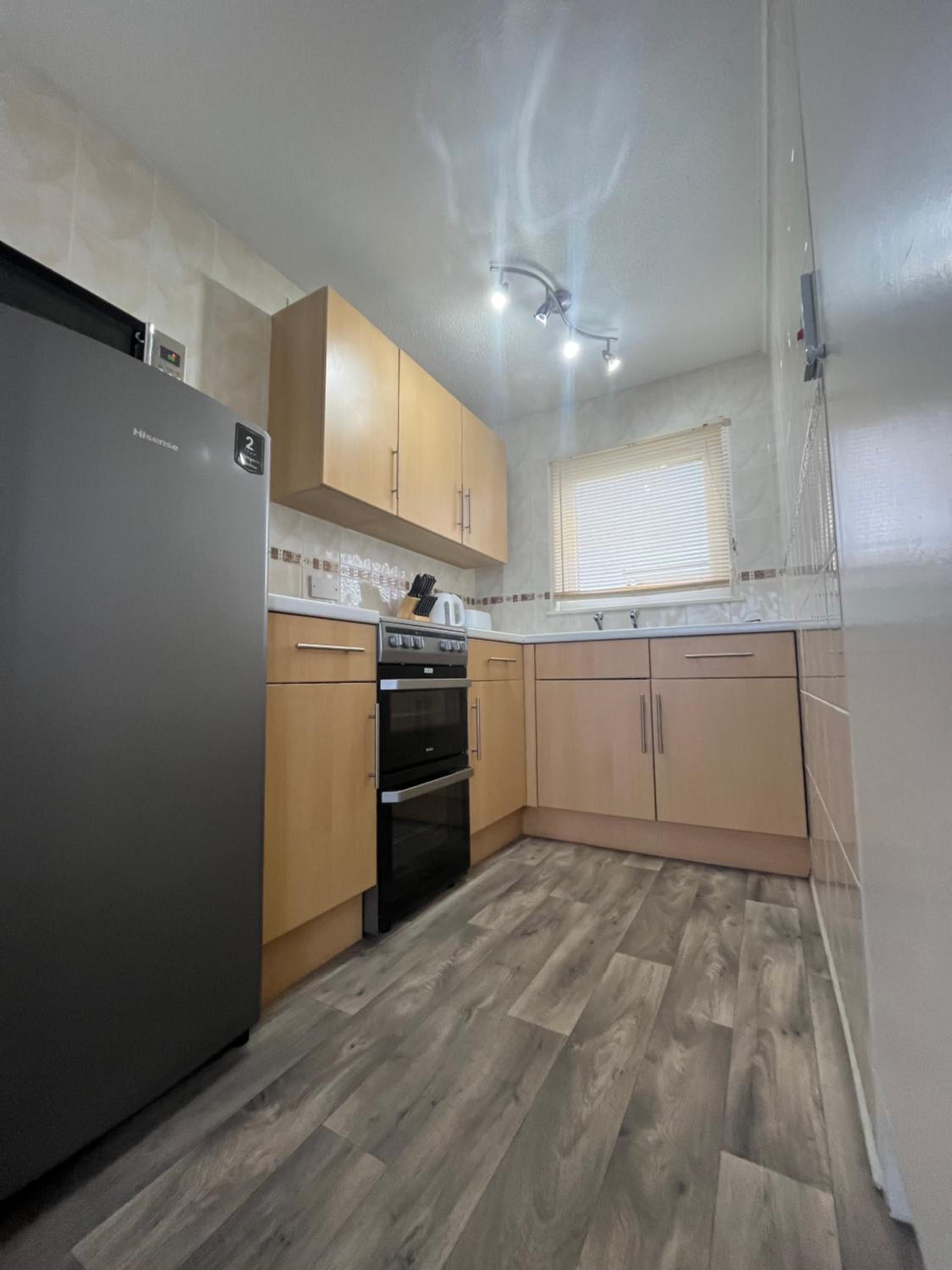 192, Two bed newly refurbished chalet on Sund0wner Holiday Park - Sleeps 5, pet friendly - Includes electricity, bed linen and towels - Entertainment optio view 2