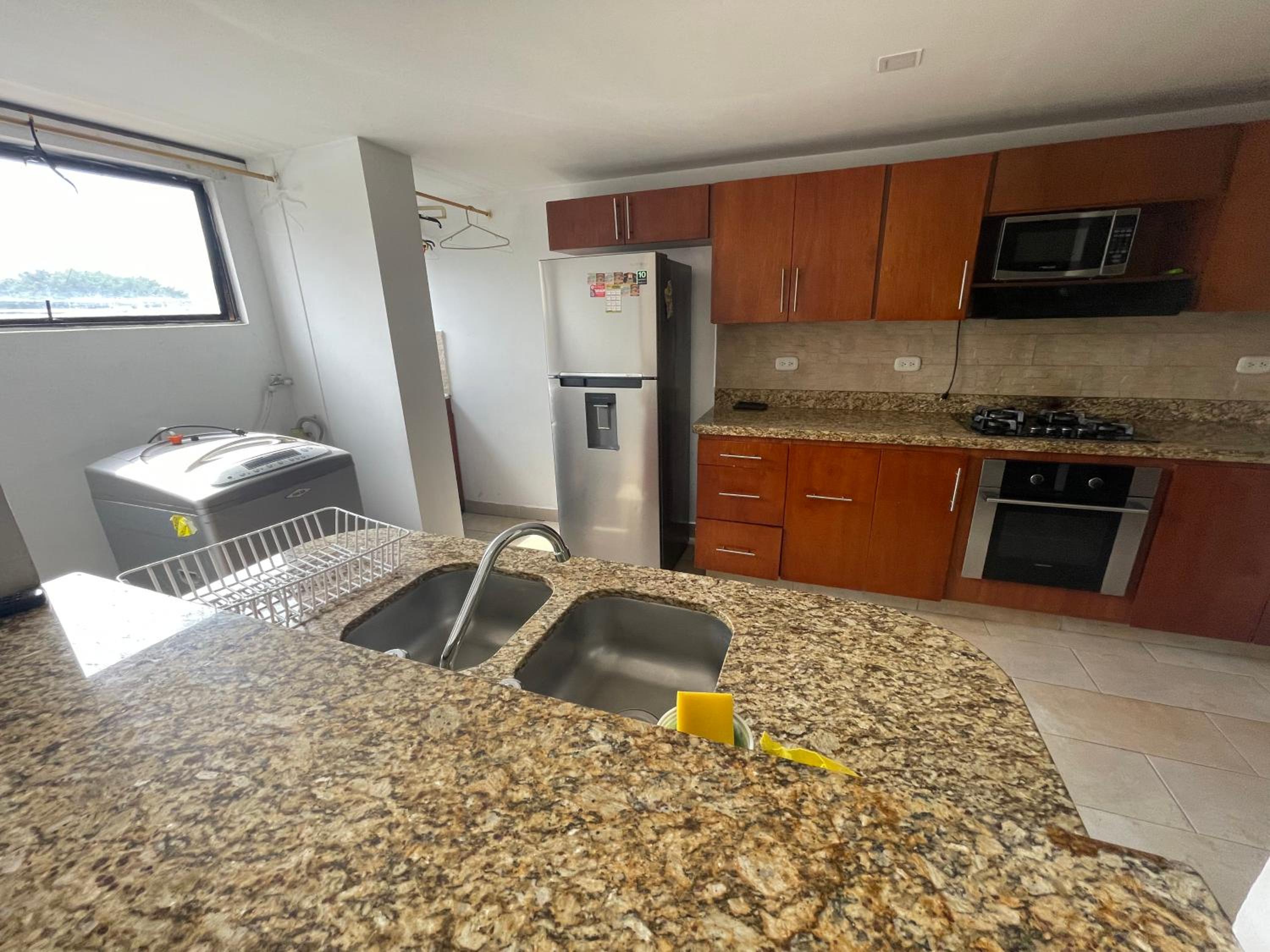 Apartamento cómodo en laureles, grande , céntrico , bien ubicado Apto303