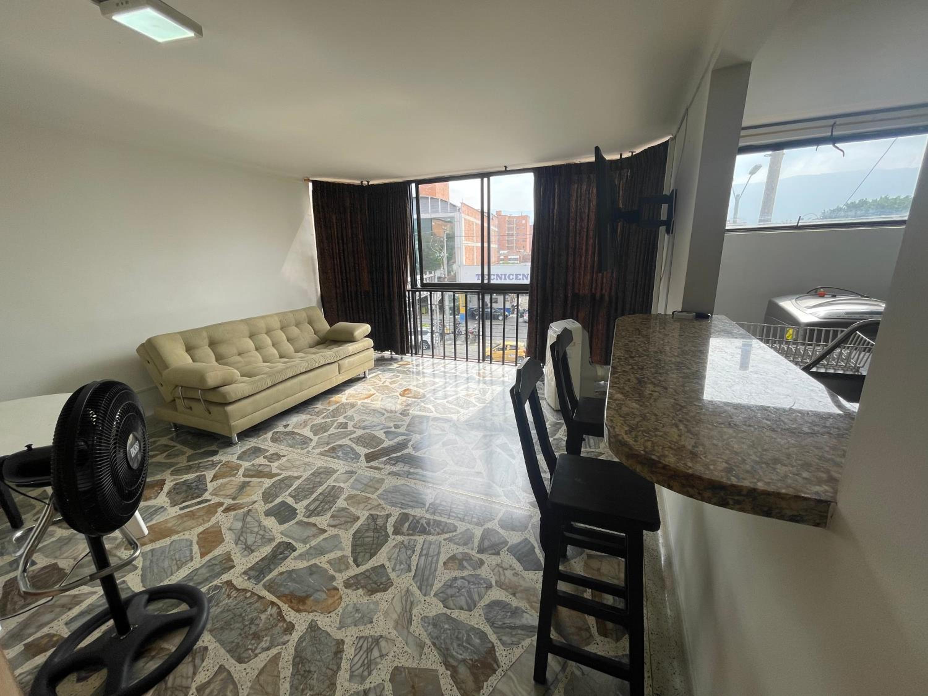 Apartamento cómodo en laureles, grande , céntrico , bien ubicado Apto303