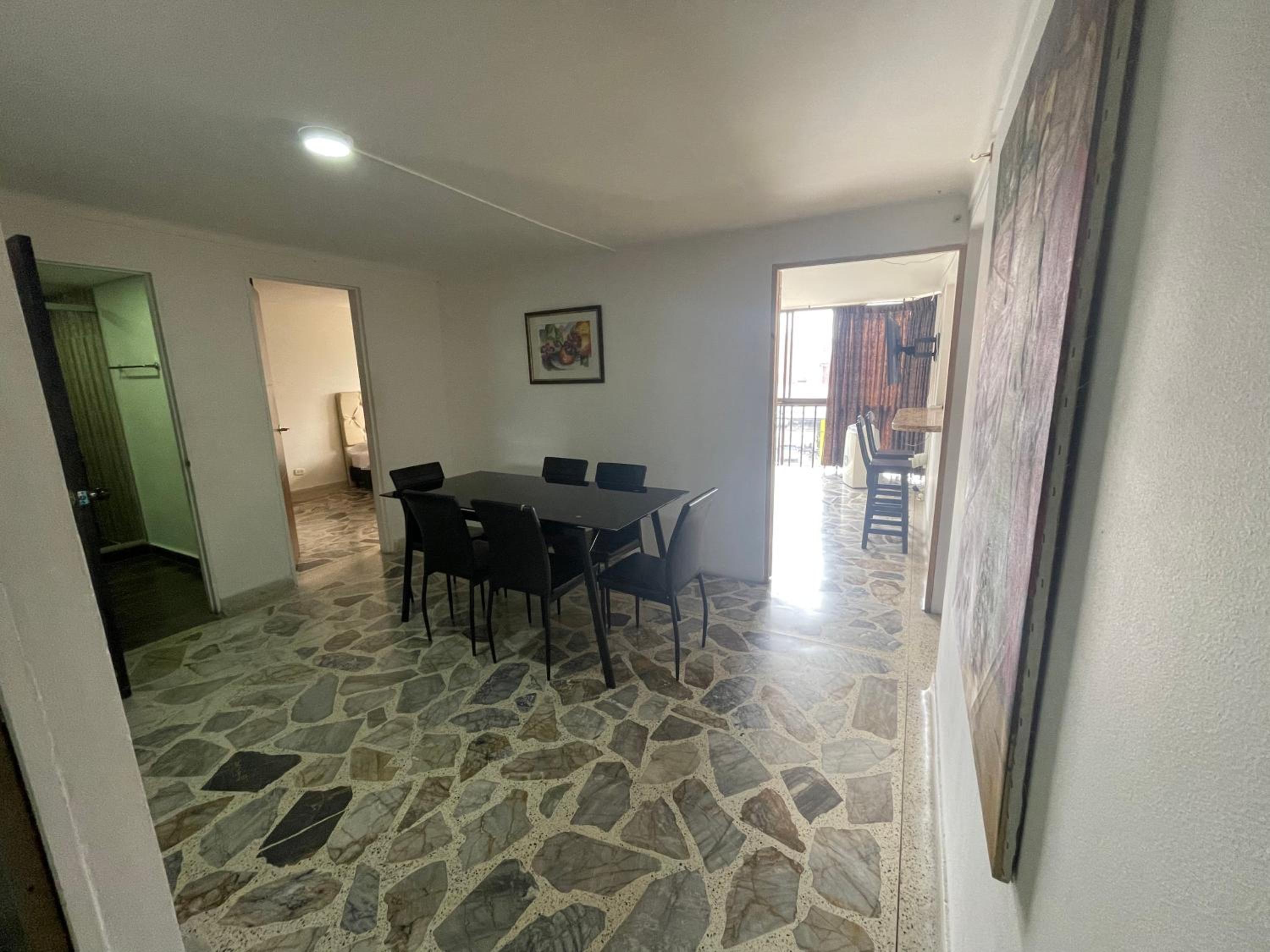 Apartamento cómodo en laureles, grande , céntrico , bien ubicado Apto303