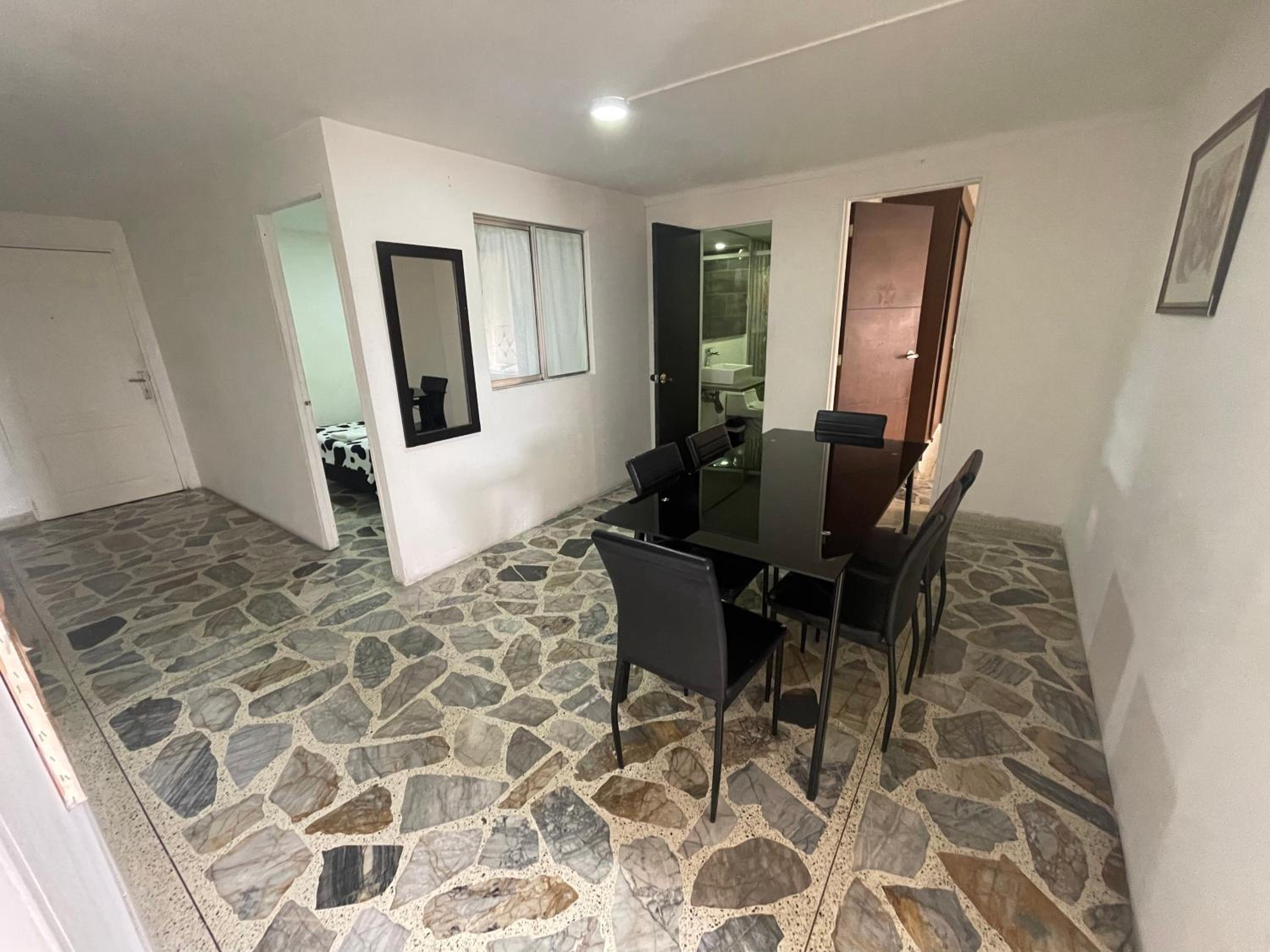 Apartamento cómodo en laureles, grande , céntrico , bien ubicado Apto303
