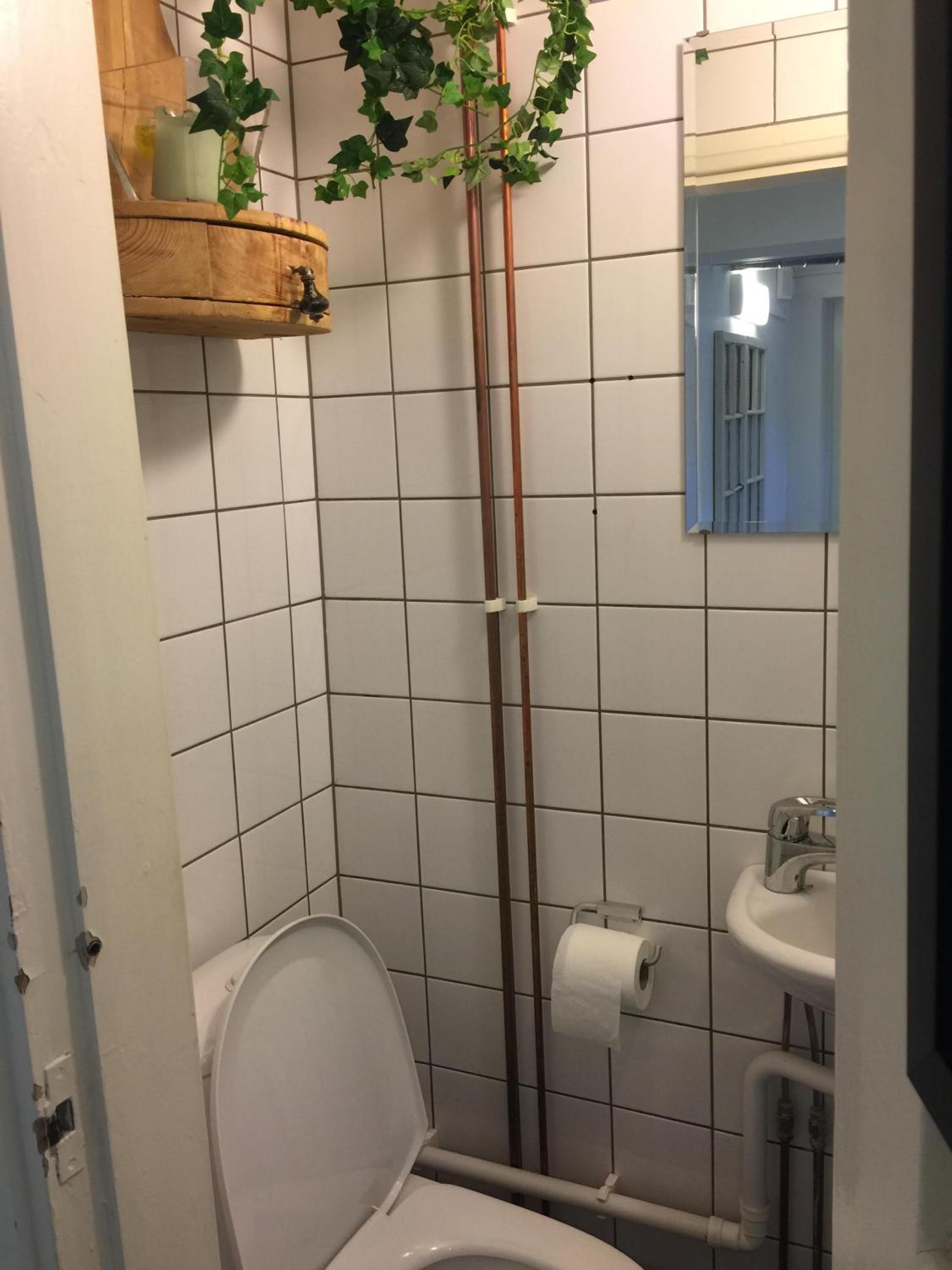 Vanha Kanttorila ,Huone B pohjakerroksessa