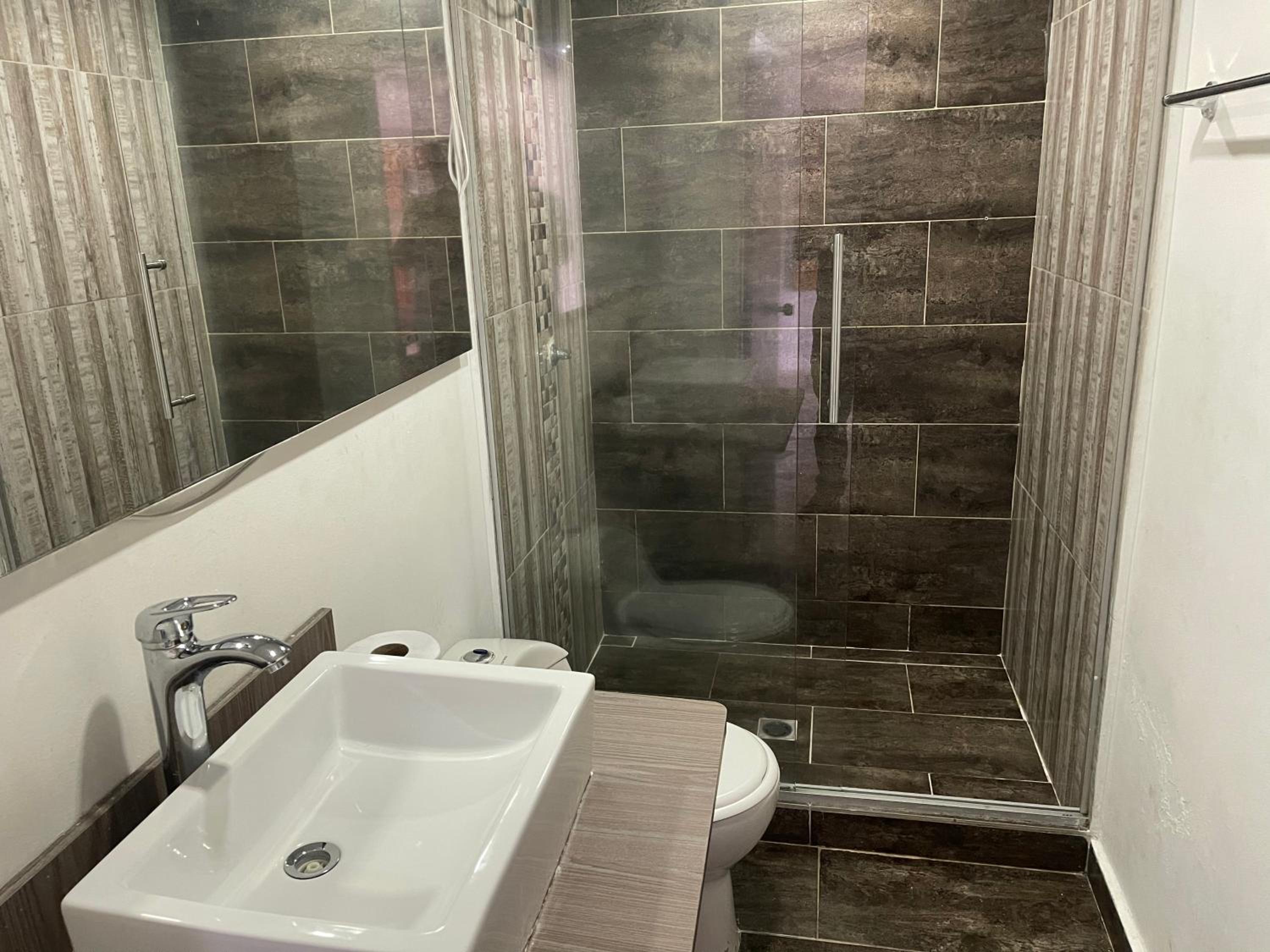 Apartamento cómodo en laureles, grande , céntrico , bien ubicado Apto303