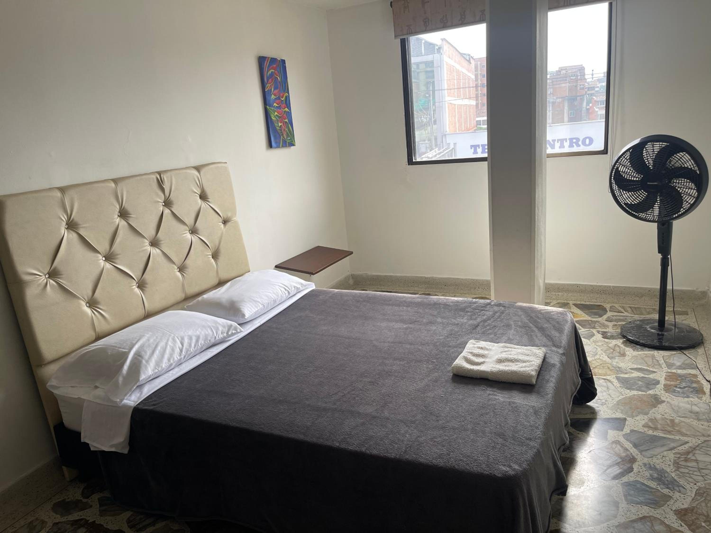 Apartamento cómodo en laureles, grande , céntrico , bien ubicado Apto303
