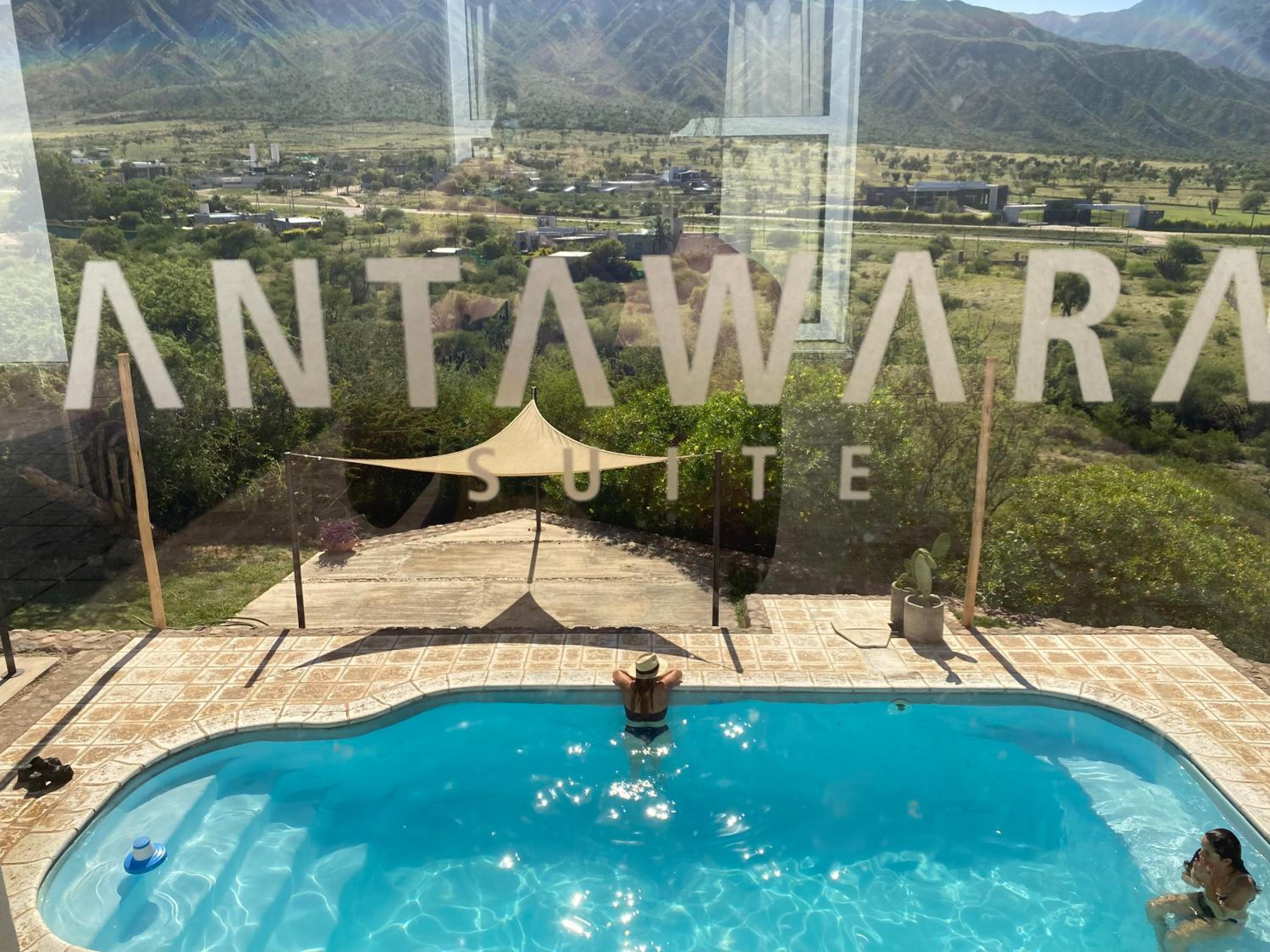 QHAWANA CABAÑAS & SUITES