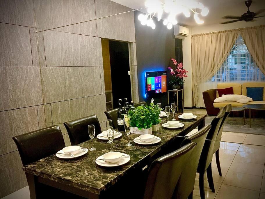 Eden Height Cozy & Spacious Condominiums in City of Kuching photo 5