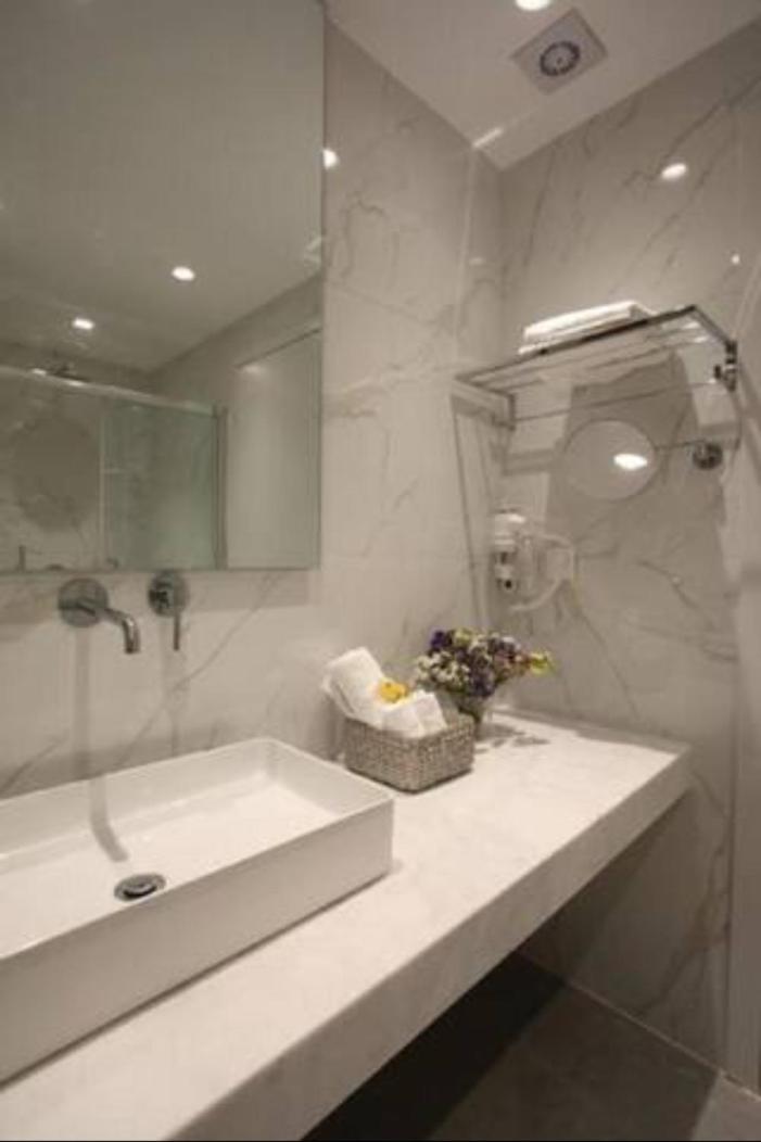 LeGeo-Luxurious Athenian Apartment