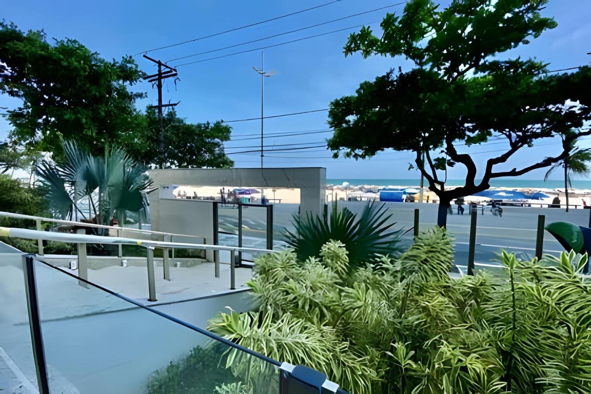 SHB - Sun and Sea: Your Seaside Retreat