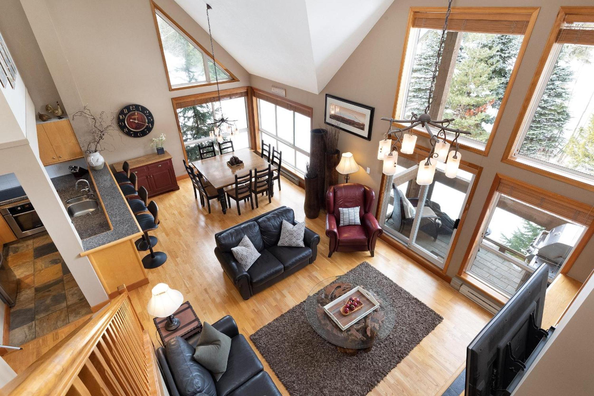 Alpine Greens 8 | Bright Townhome near Blackcomb, Walk or Shuttle to Skiing, Secure Parking