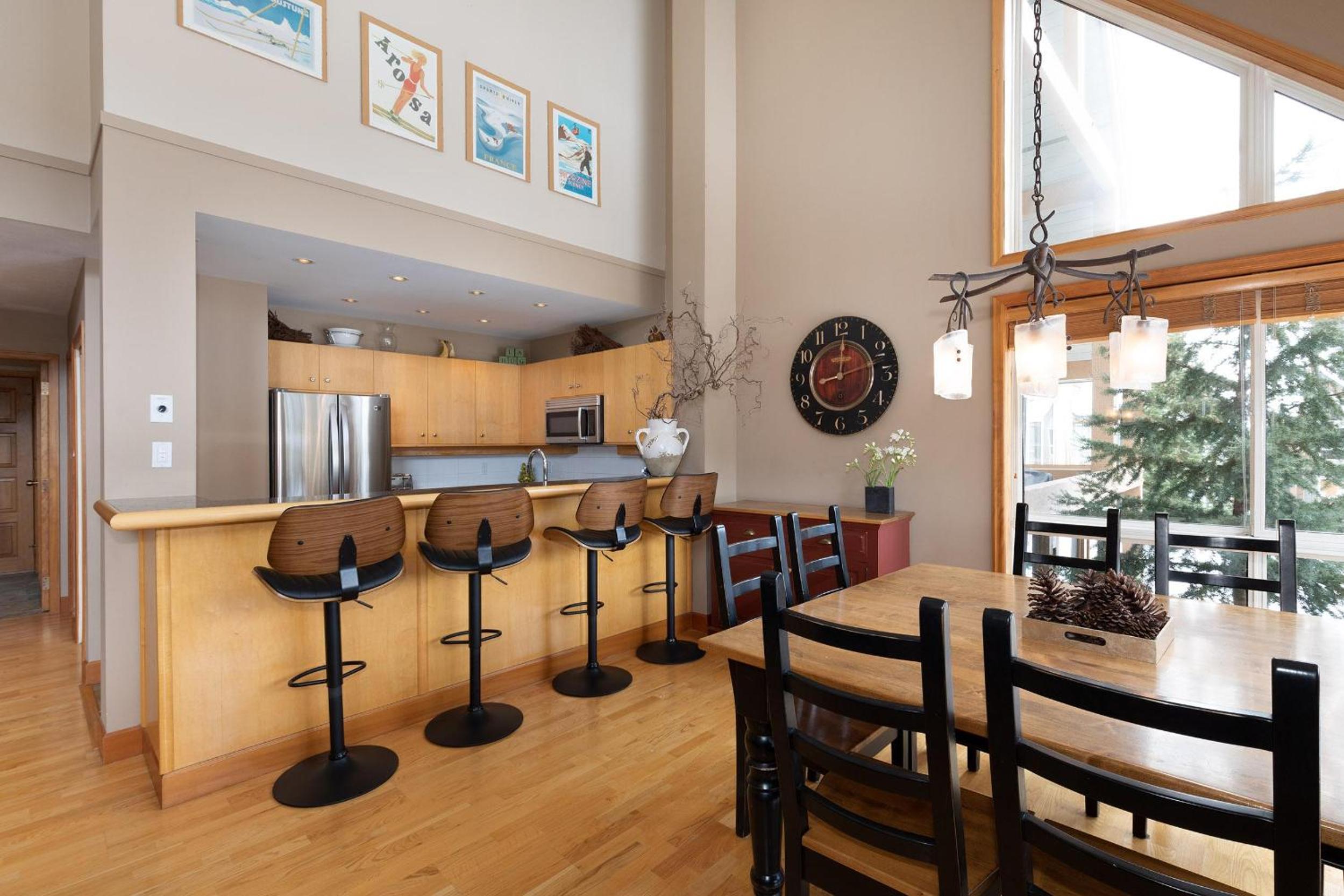 Alpine Greens 8 | Bright Townhome near Blackcomb, Walk or Shuttle to Skiing, Secure Parking