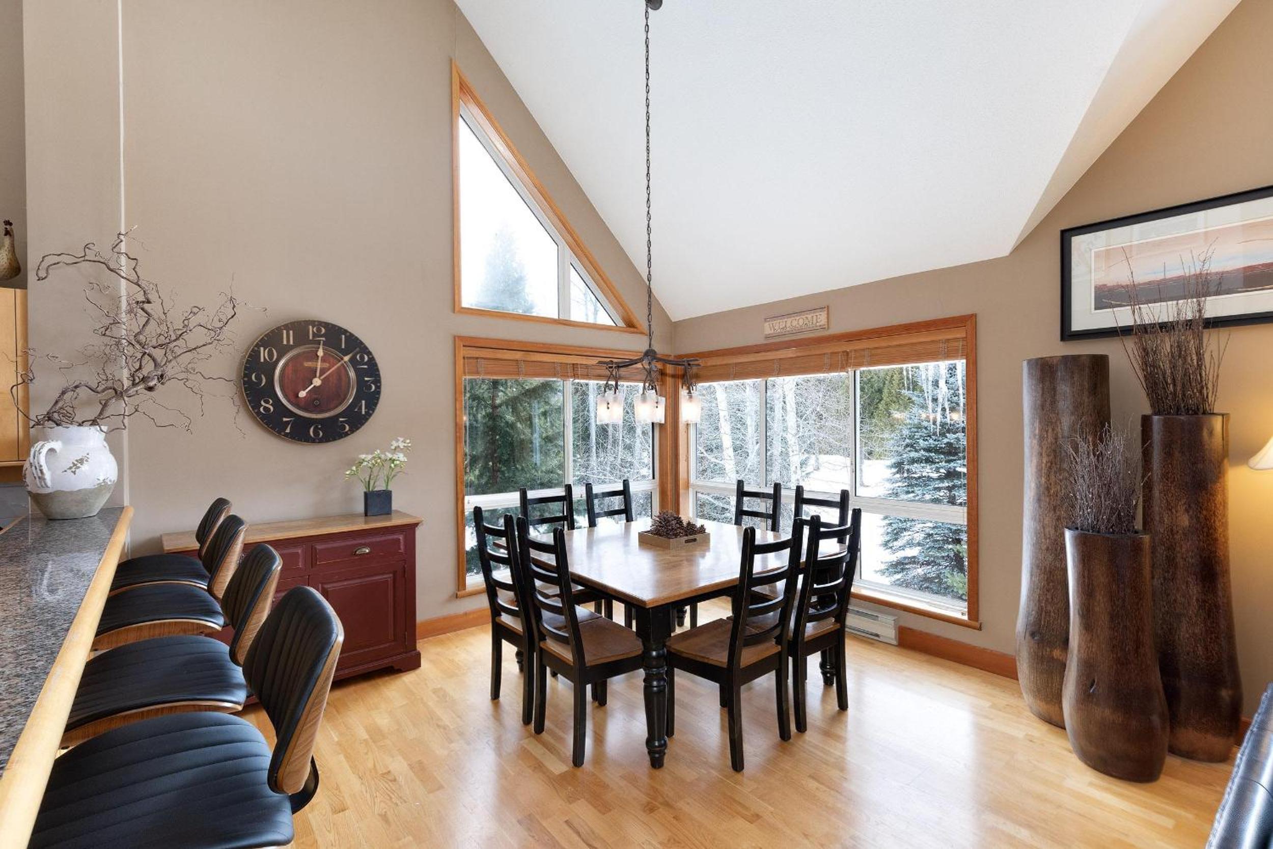 Alpine Greens 8 | Bright Townhome near Blackcomb, Walk or Shuttle to Skiing, Secure Parking