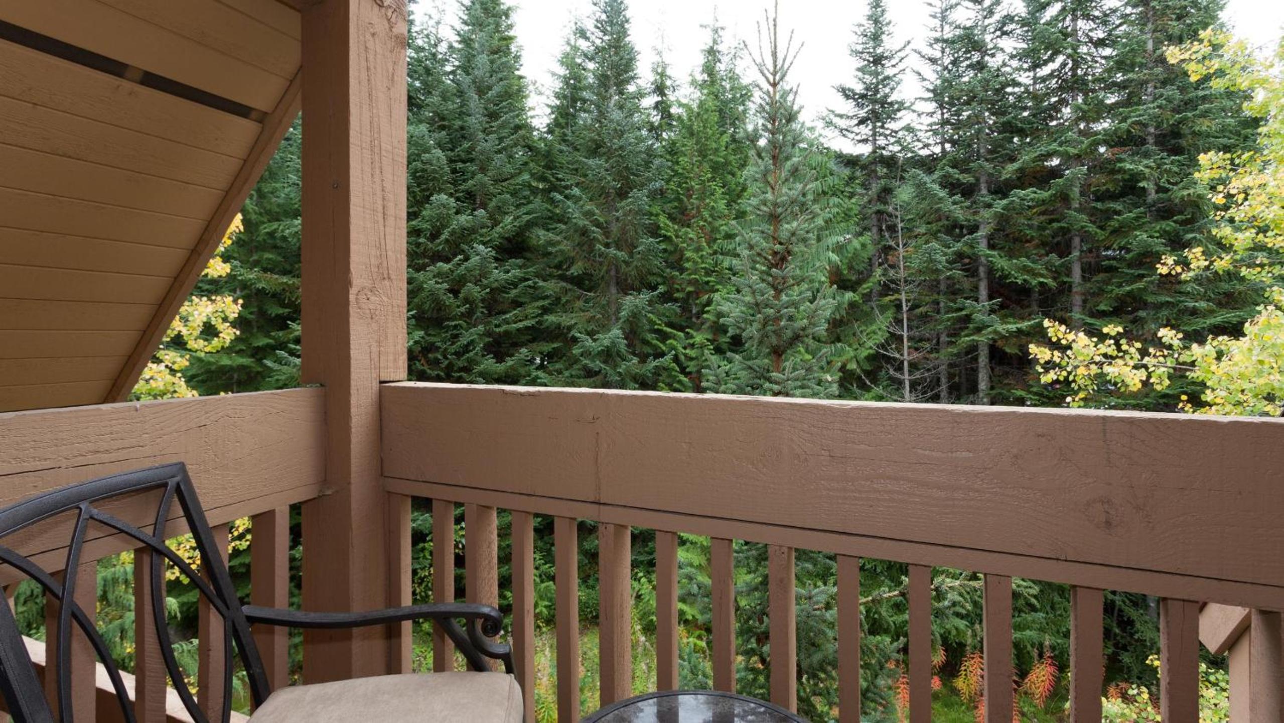Alpine Greens 8 | Bright Townhome near Blackcomb, Walk or Shuttle to Skiing, Secure Parking