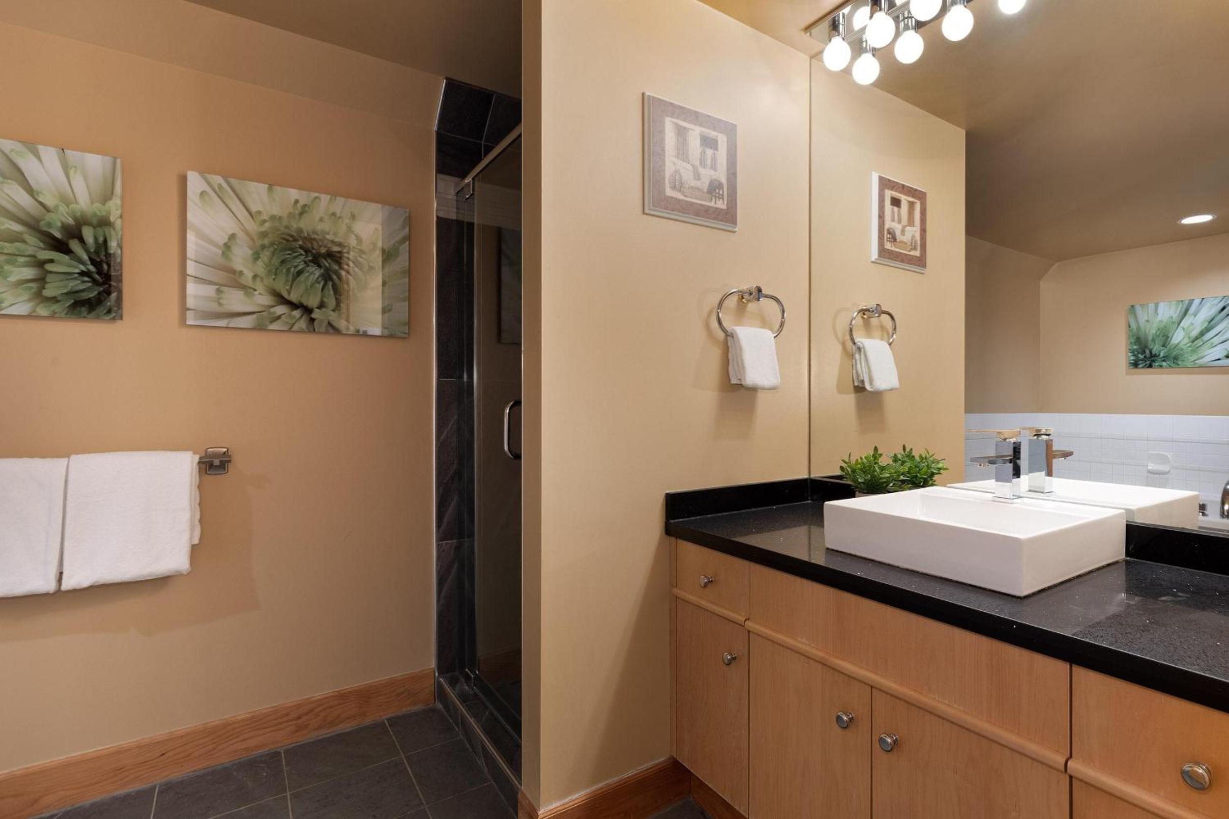 Alpine Greens 8 | Bright Townhome near Blackcomb, Walk or Shuttle to Skiing, Secure Parking