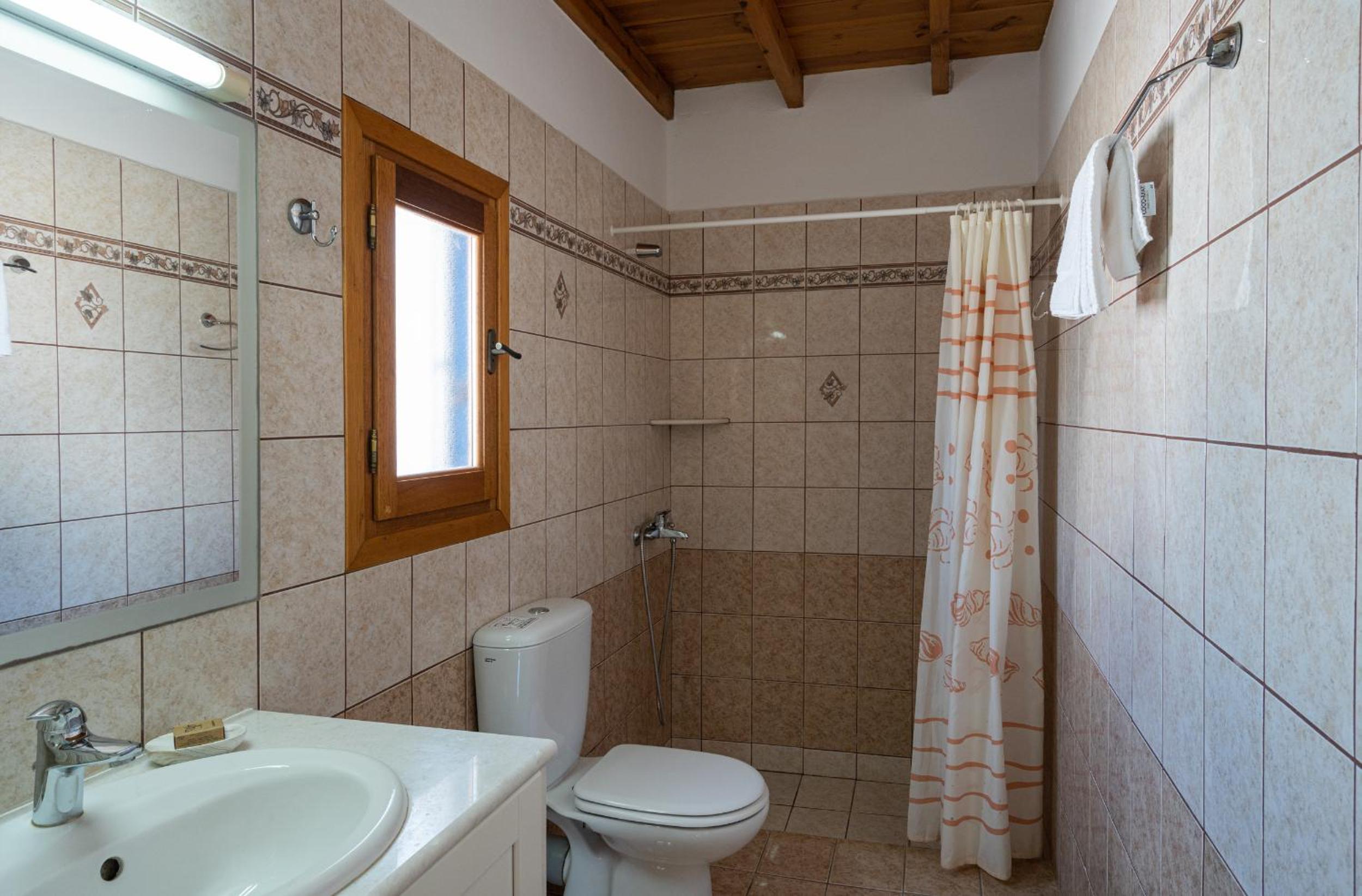 Maria's Village One Bedroom House 4 view 5