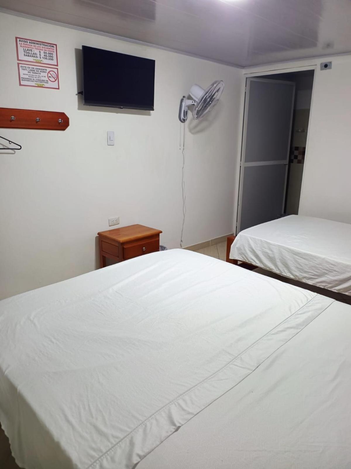 Hotel Zarina - Property Image 2