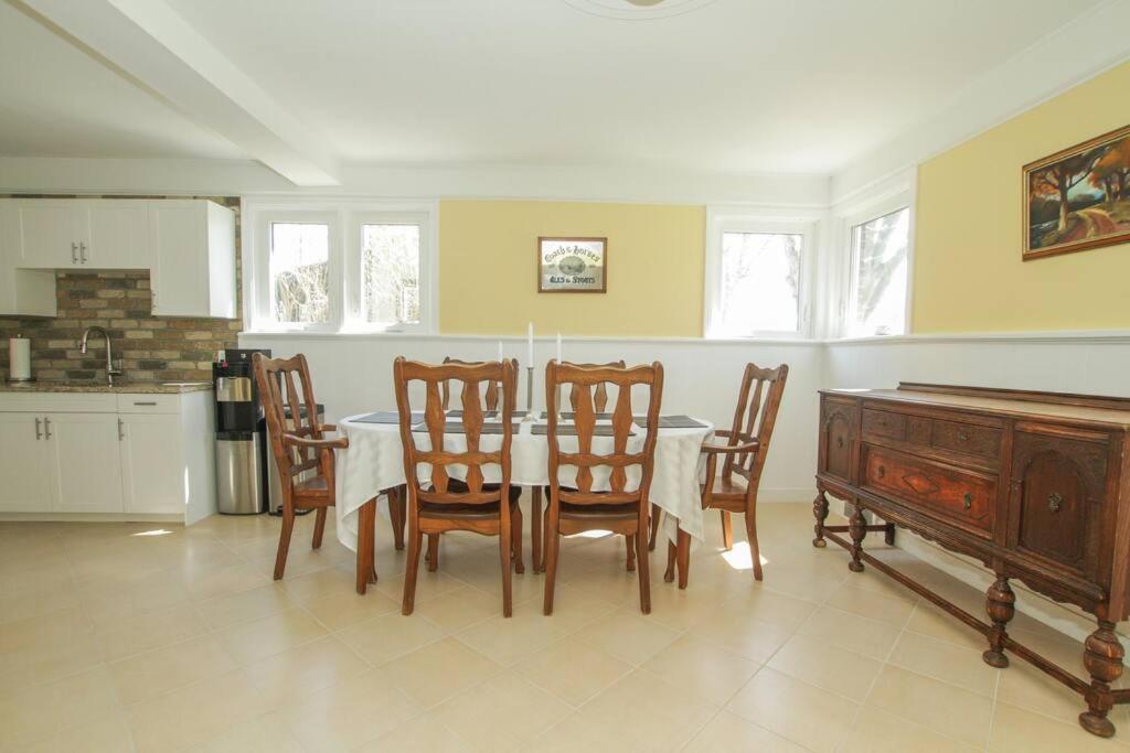 Cornwall Vacations - Homey Single Family on Old Orchard - Property Image 3