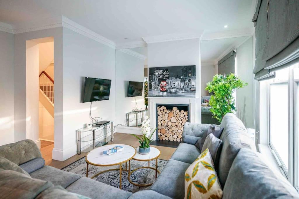 Spacious and cosy 3BRs 5F House in Heart of London