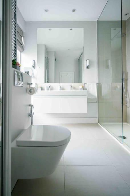 Spacious and cosy 3BRs 5F House in Heart of London