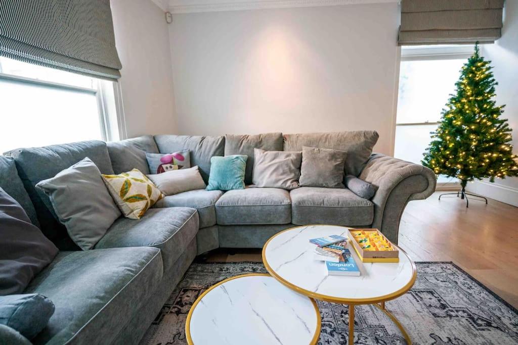 Spacious and cosy 3BRs 5F House in Heart of London